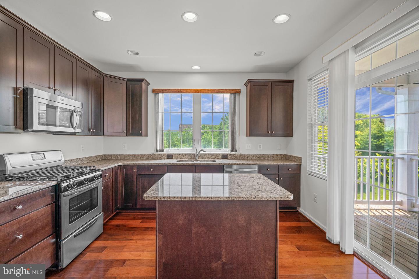 44099 PEIROSA TER, CHANTILLY, Virginia 20152, 4 Bedrooms Bedrooms, ,2 BathroomsBathrooms,Residential,For sale,44099 PEIROSA TER,VALO2098038 MLS # VALO2098038