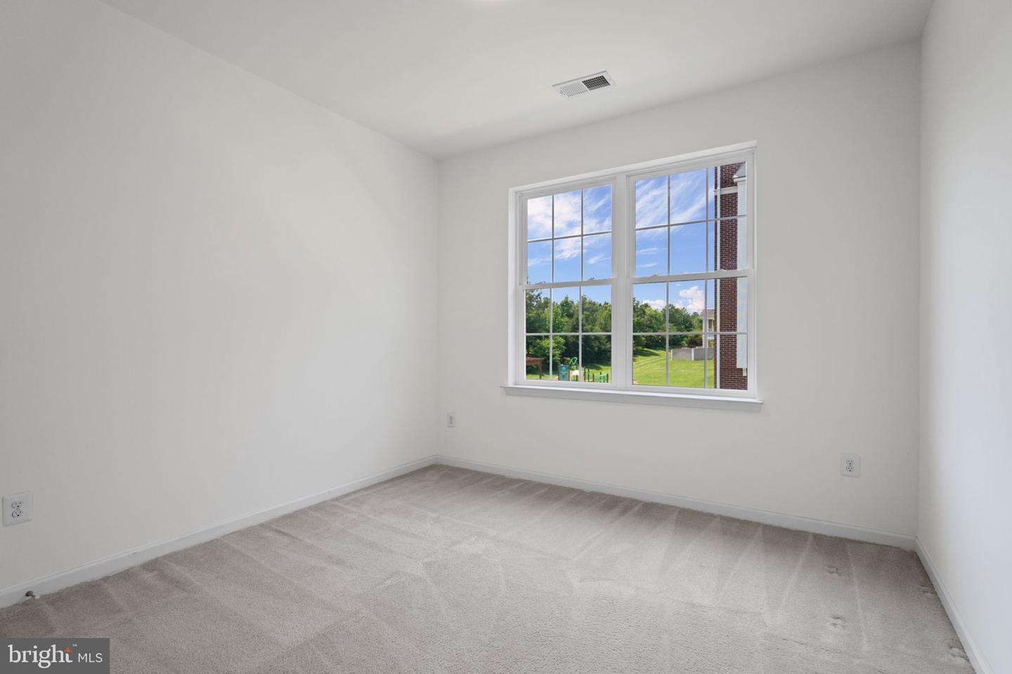44099 PEIROSA TER, CHANTILLY, Virginia 20152, 4 Bedrooms Bedrooms, ,2 BathroomsBathrooms,Residential,For sale,44099 PEIROSA TER,VALO2098038 MLS # VALO2098038