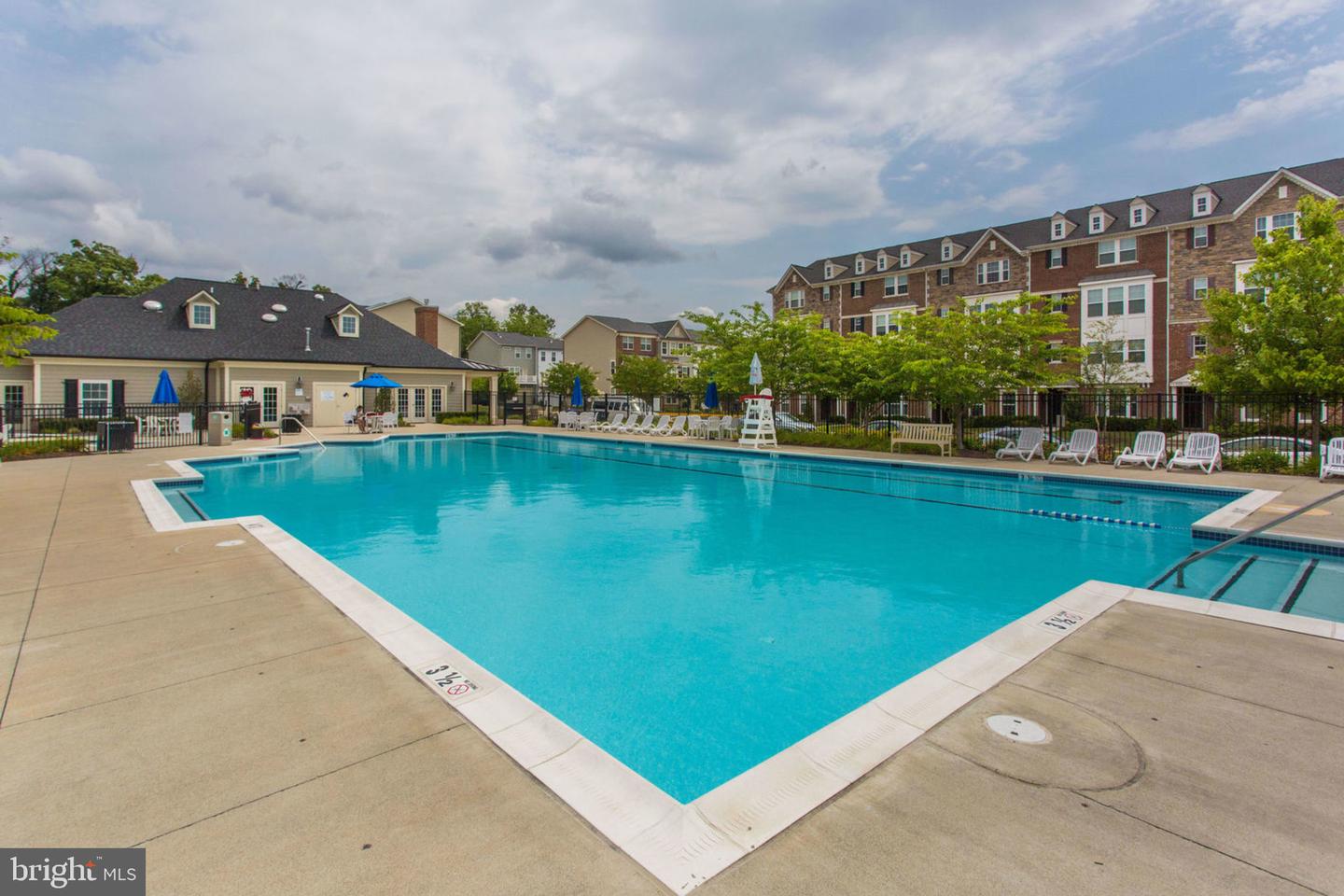 44099 PEIROSA TER, CHANTILLY, Virginia 20152, 4 Bedrooms Bedrooms, ,2 BathroomsBathrooms,Residential,For sale,44099 PEIROSA TER,VALO2098038 MLS # VALO2098038