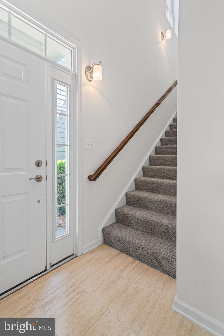 44099 PEIROSA TER, CHANTILLY, Virginia 20152, 4 Bedrooms Bedrooms, ,2 BathroomsBathrooms,Residential,For sale,44099 PEIROSA TER,VALO2098038 MLS # VALO2098038