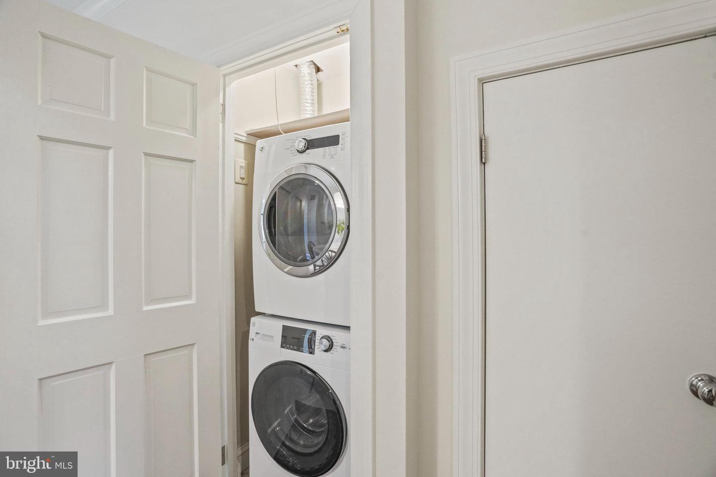 531 10TH ST SE, WASHINGTON, District Of Columbia 20003, 3 Bedrooms Bedrooms, ,1 BathroomBathrooms,Residential,For sale,531 10TH ST SE,DCDC2202804 MLS # DCDC2202804
