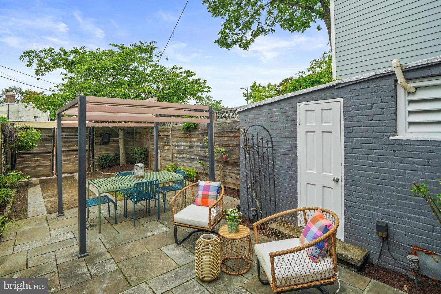 531 10TH ST SE, WASHINGTON, District Of Columbia 20003, 3 Bedrooms Bedrooms, ,1 BathroomBathrooms,Residential,For sale,531 10TH ST SE,DCDC2202804 MLS # DCDC2202804