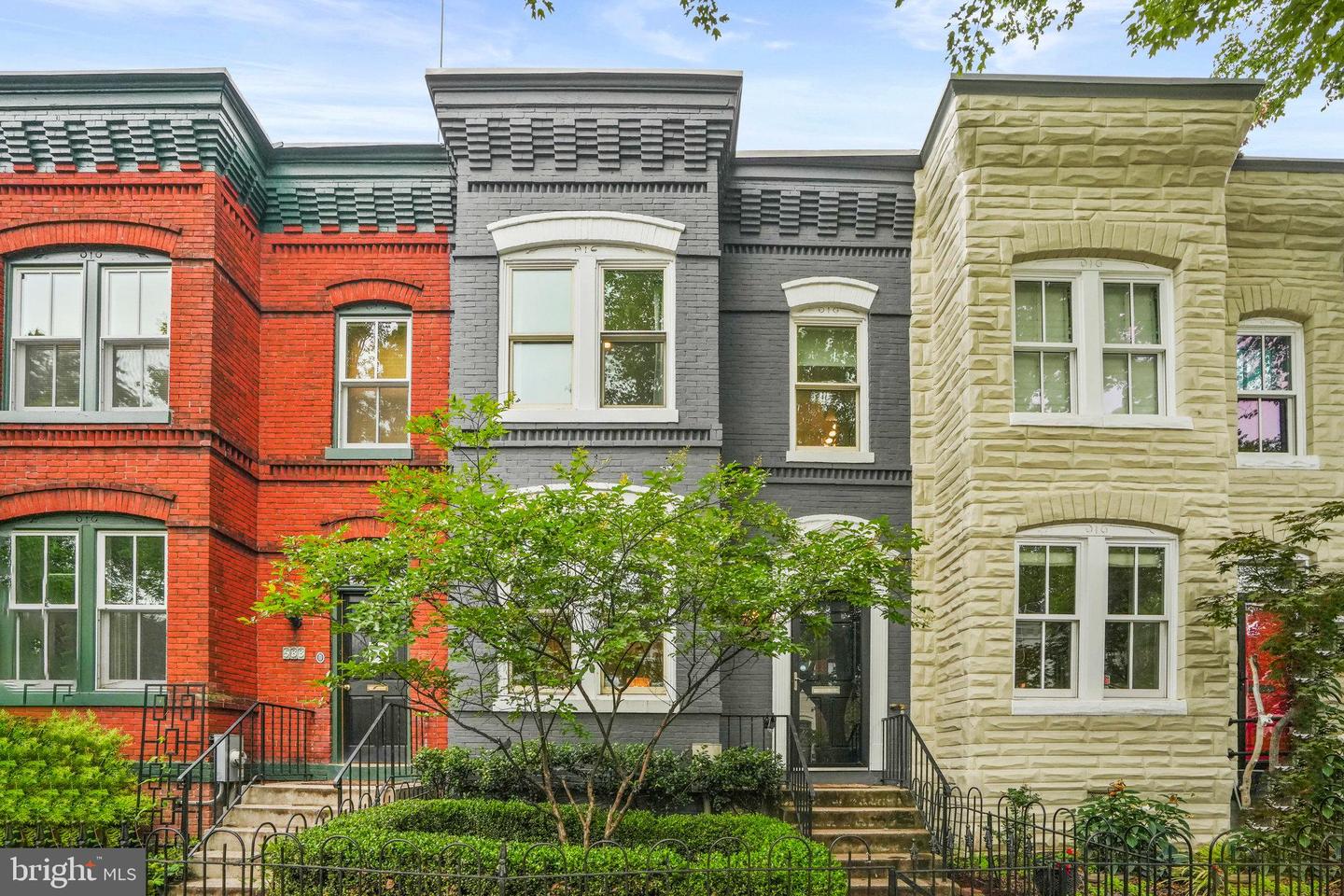 531 10TH ST SE, WASHINGTON, District Of Columbia 20003, 3 Bedrooms Bedrooms, ,1 BathroomBathrooms,Residential,For sale,531 10TH ST SE,DCDC2202804 MLS # DCDC2202804