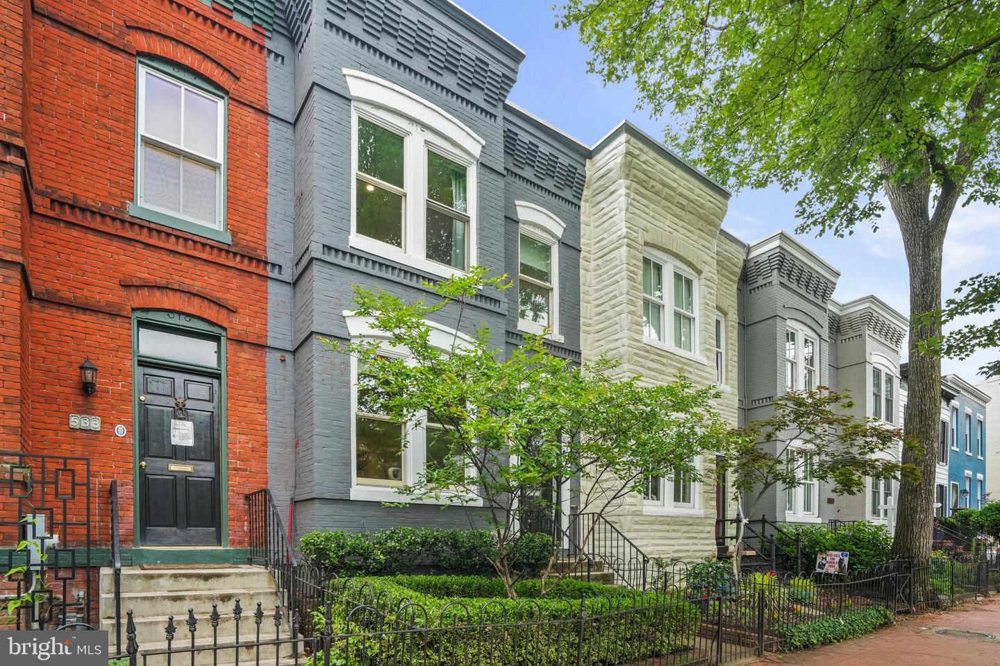 531 10TH ST SE, WASHINGTON, District Of Columbia 20003, 3 Bedrooms Bedrooms, ,1 BathroomBathrooms,Residential,For sale,531 10TH ST SE,DCDC2202804 MLS # DCDC2202804
