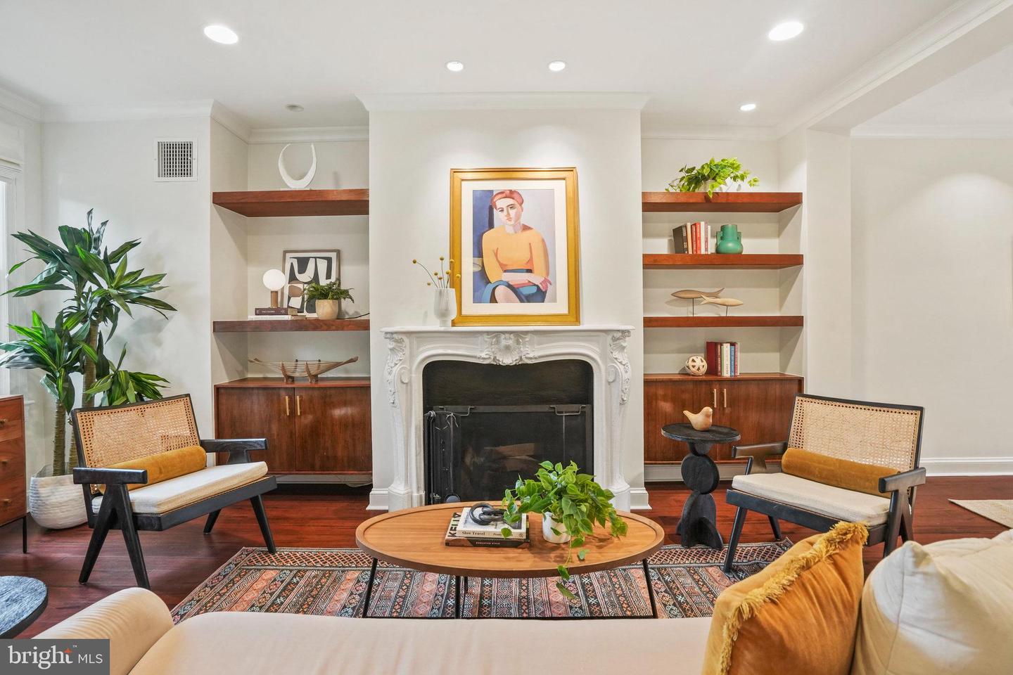 531 10TH ST SE, WASHINGTON, District Of Columbia 20003, 3 Bedrooms Bedrooms, ,1 BathroomBathrooms,Residential,For sale,531 10TH ST SE,DCDC2202804 MLS # DCDC2202804