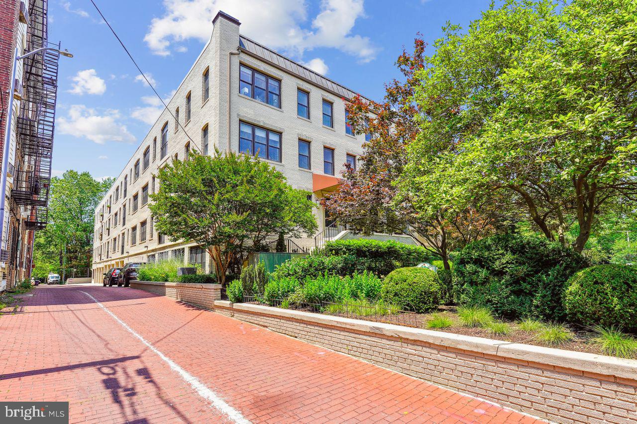 2630 ADAMS MILL RD NW #302, WASHINGTON, District Of Columbia 20009, 1 Bedroom Bedrooms, ,1 BathroomBathrooms,Residential,For sale,2630 ADAMS MILL RD NW #302,DCDC2202592 MLS # DCDC2202592