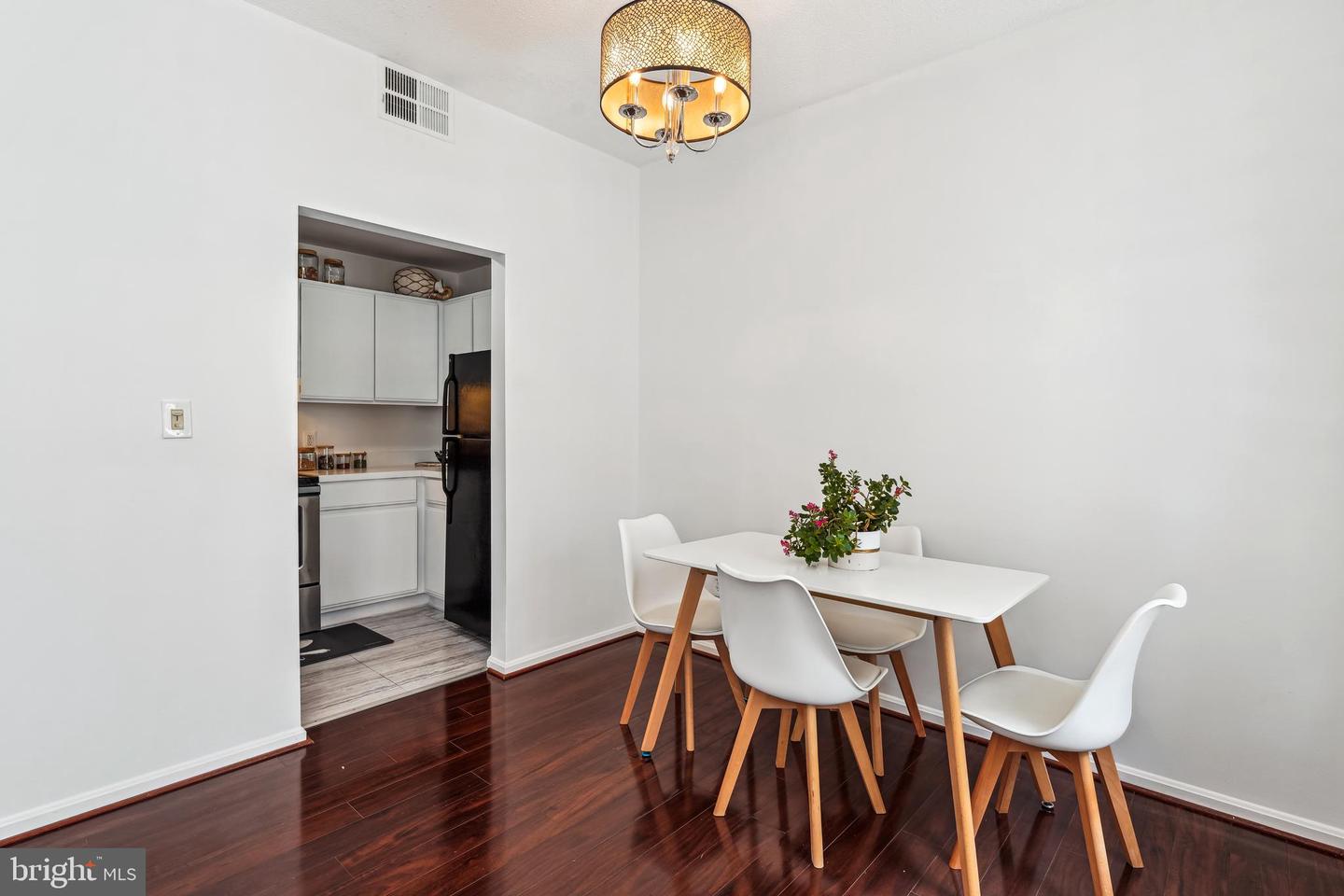 2630 ADAMS MILL RD NW #302, WASHINGTON, District Of Columbia 20009, 1 Bedroom Bedrooms, ,1 BathroomBathrooms,Residential,For sale,2630 ADAMS MILL RD NW #302,DCDC2202592 MLS # DCDC2202592