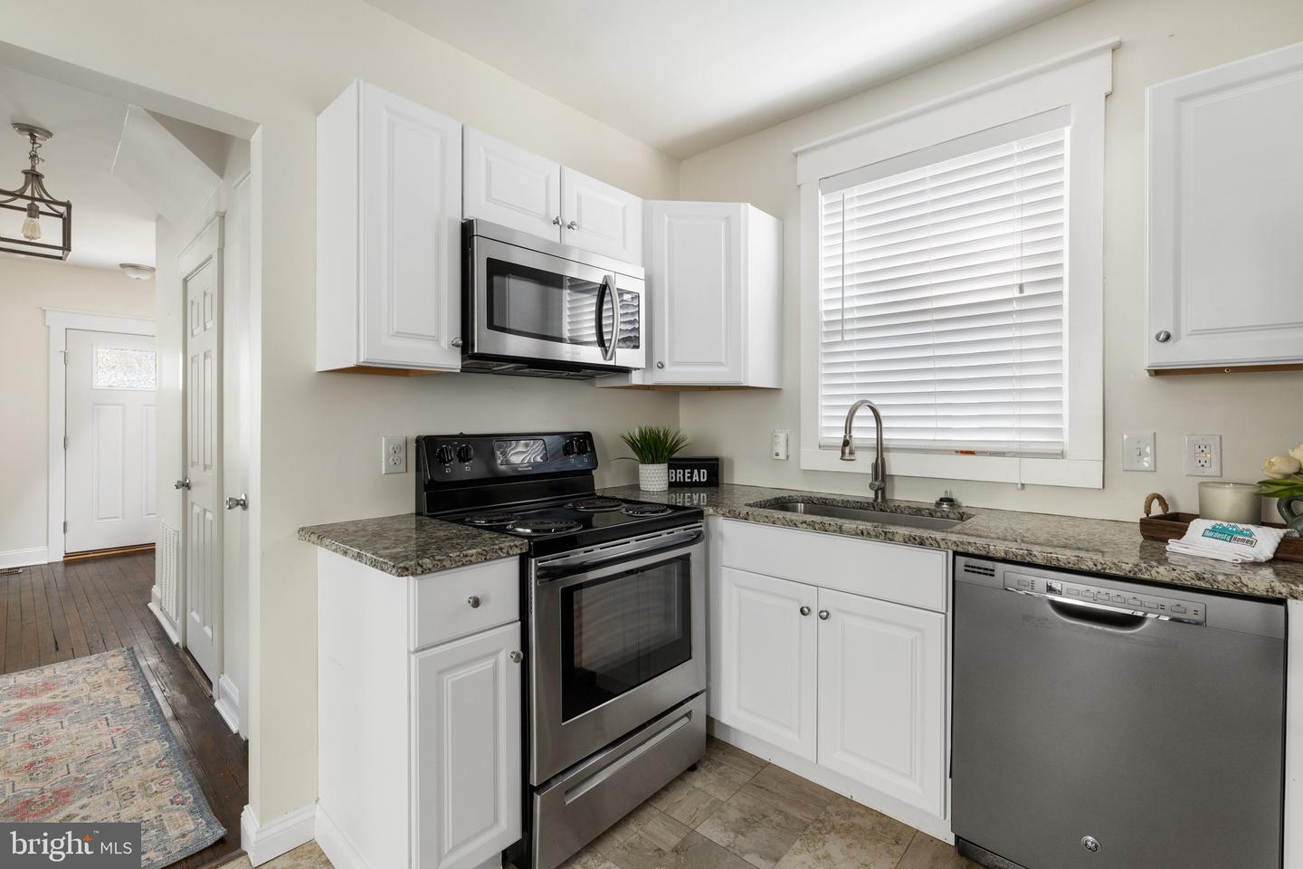 2514 4TH AVE, RICHMOND, Virginia 23222, 3 Bedrooms Bedrooms, 8 Rooms Rooms,1 BathroomBathrooms,Residential,For sale,2514 4TH AVE,VARC2000684 MLS # VARC2000684