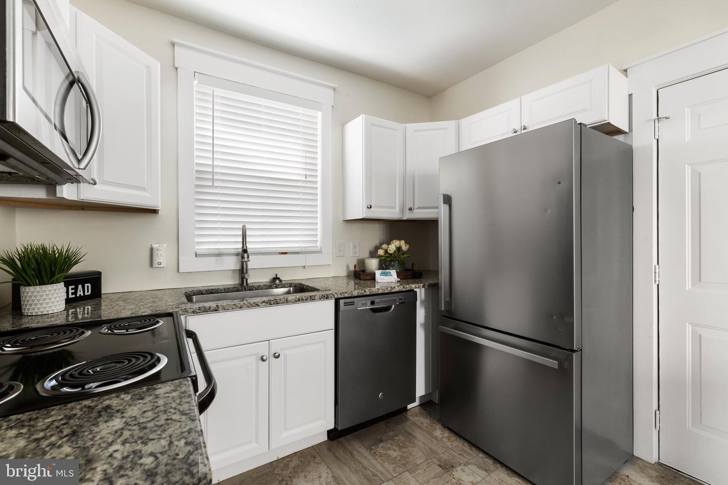 2514 4TH AVE, RICHMOND, Virginia 23222, 3 Bedrooms Bedrooms, 8 Rooms Rooms,1 BathroomBathrooms,Residential,For sale,2514 4TH AVE,VARC2000684 MLS # VARC2000684