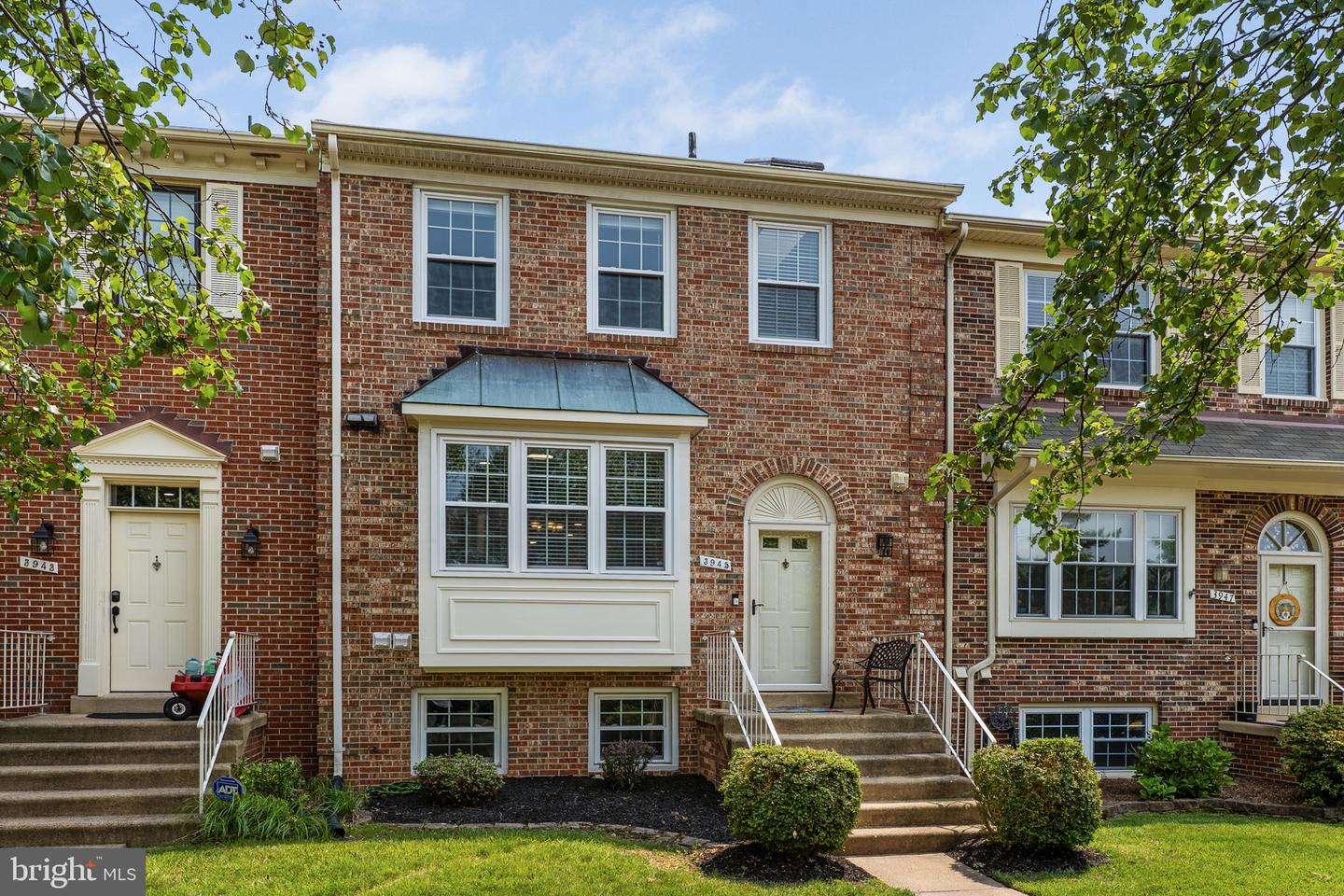 3945 TALLOW TREE PL, FAIRFAX, Virginia 22033, 4 Bedrooms Bedrooms, ,3 BathroomsBathrooms,Residential,For sale,3945 TALLOW TREE PL,VAFX2243742 MLS # VAFX2243742