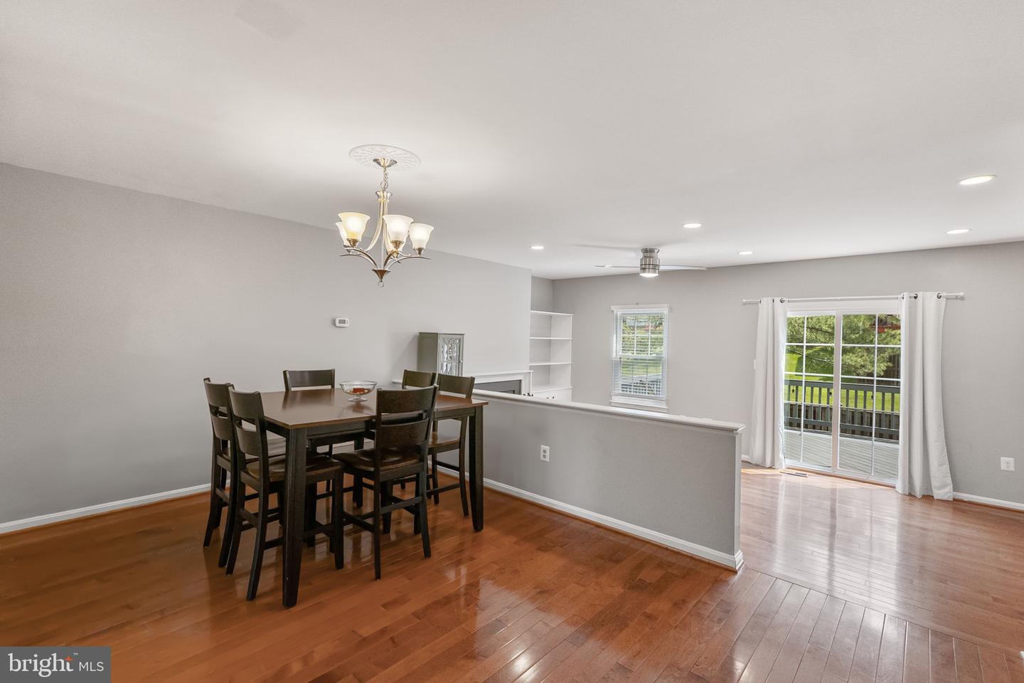 3945 TALLOW TREE PL, FAIRFAX, Virginia 22033, 4 Bedrooms Bedrooms, ,3 BathroomsBathrooms,Residential,For sale,3945 TALLOW TREE PL,VAFX2243742 MLS # VAFX2243742