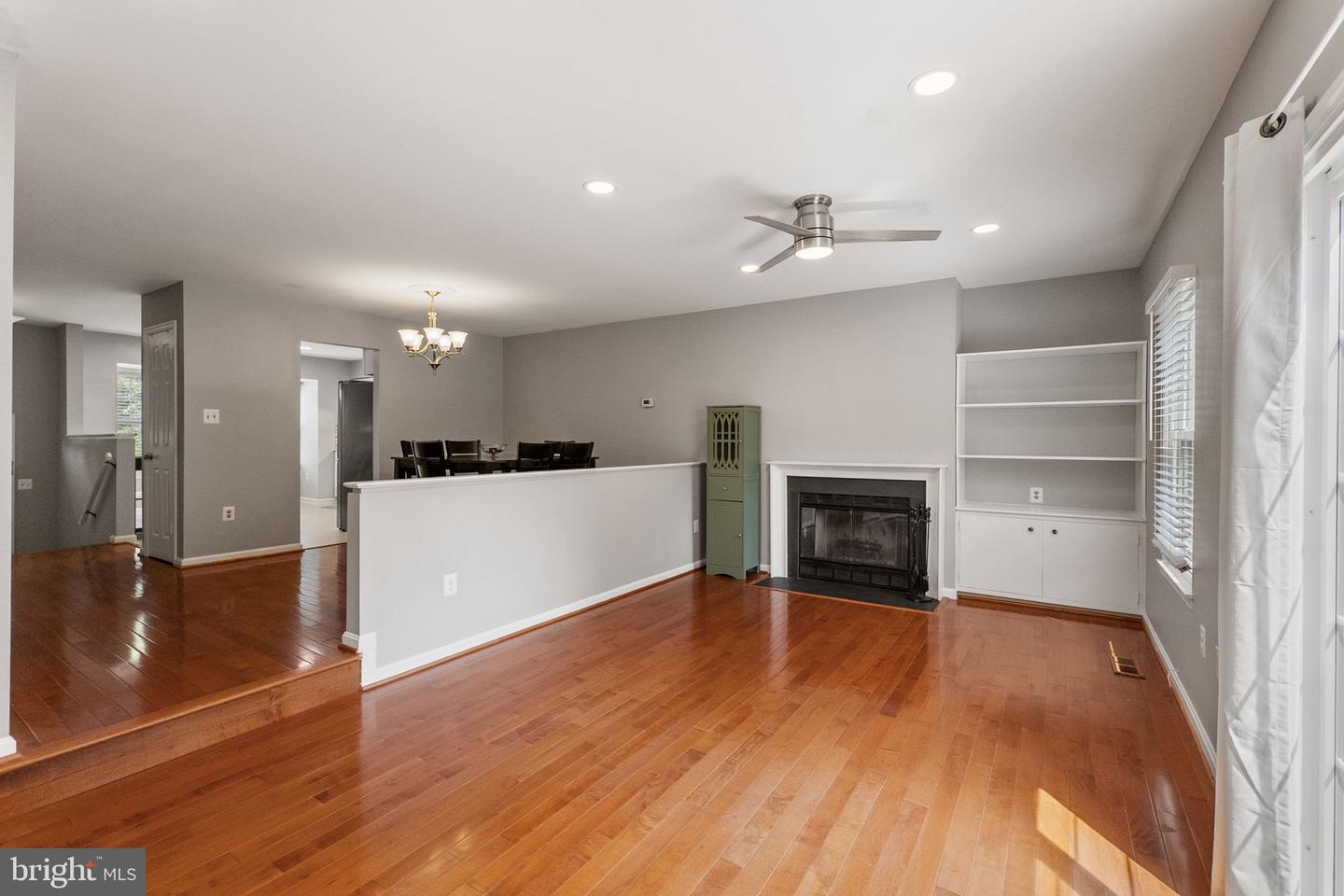 3945 TALLOW TREE PL, FAIRFAX, Virginia 22033, 4 Bedrooms Bedrooms, ,3 BathroomsBathrooms,Residential,For sale,3945 TALLOW TREE PL,VAFX2243742 MLS # VAFX2243742
