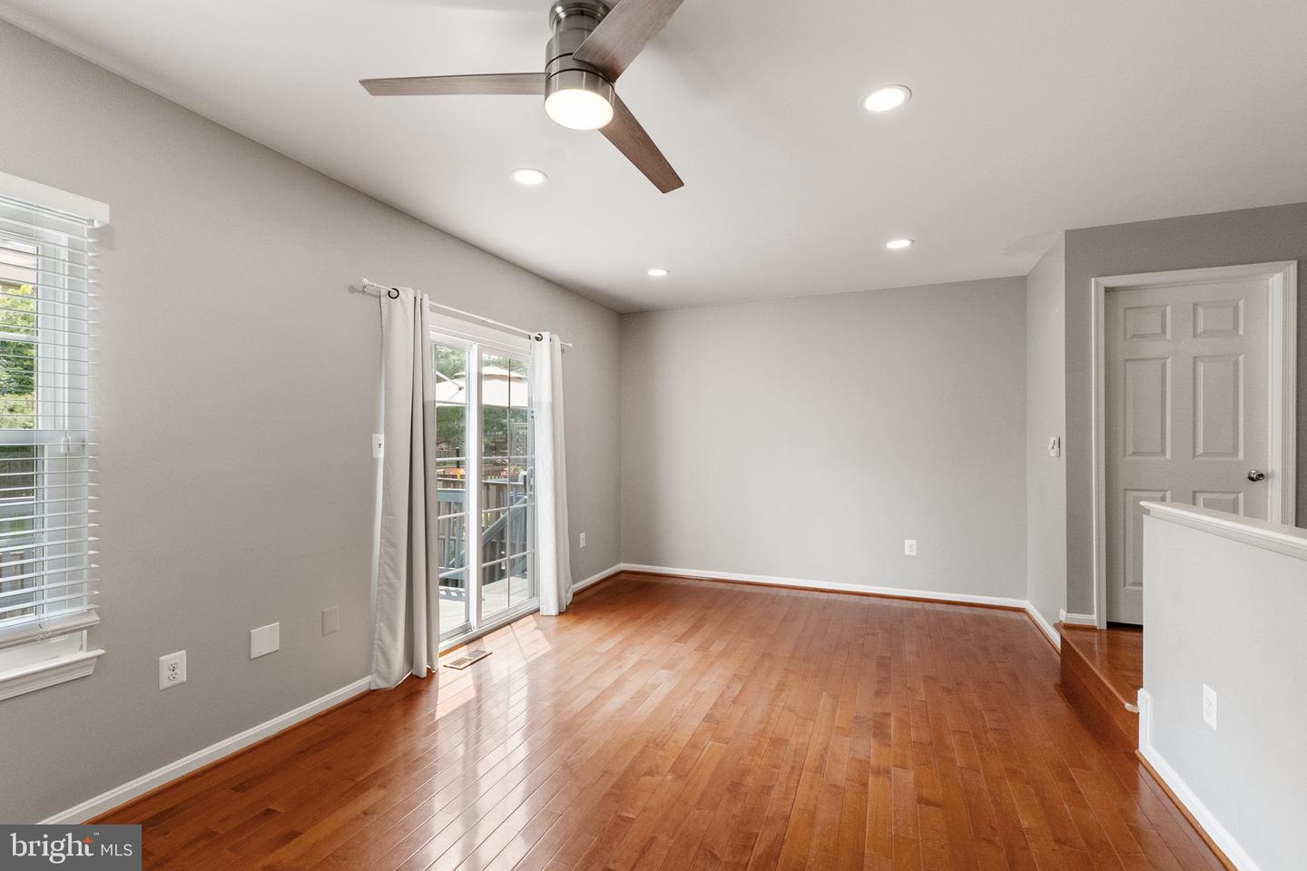 3945 TALLOW TREE PL, FAIRFAX, Virginia 22033, 4 Bedrooms Bedrooms, ,3 BathroomsBathrooms,Residential,For sale,3945 TALLOW TREE PL,VAFX2243742 MLS # VAFX2243742