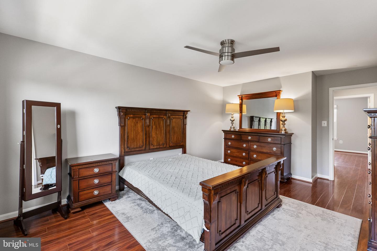 3945 TALLOW TREE PL, FAIRFAX, Virginia 22033, 4 Bedrooms Bedrooms, ,3 BathroomsBathrooms,Residential,For sale,3945 TALLOW TREE PL,VAFX2243742 MLS # VAFX2243742