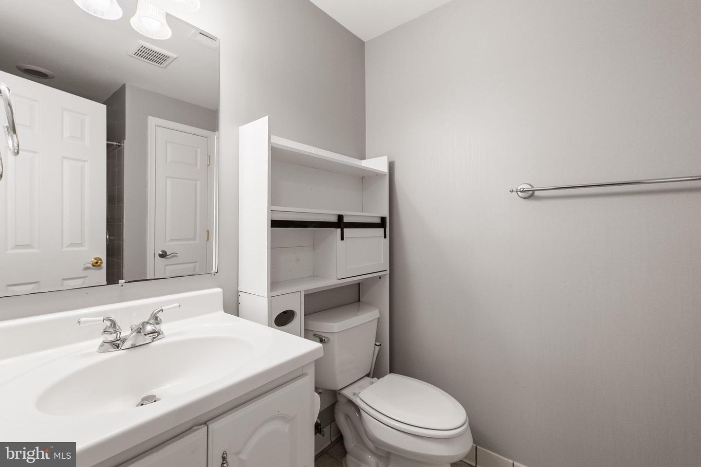 3945 TALLOW TREE PL, FAIRFAX, Virginia 22033, 4 Bedrooms Bedrooms, ,3 BathroomsBathrooms,Residential,For sale,3945 TALLOW TREE PL,VAFX2243742 MLS # VAFX2243742