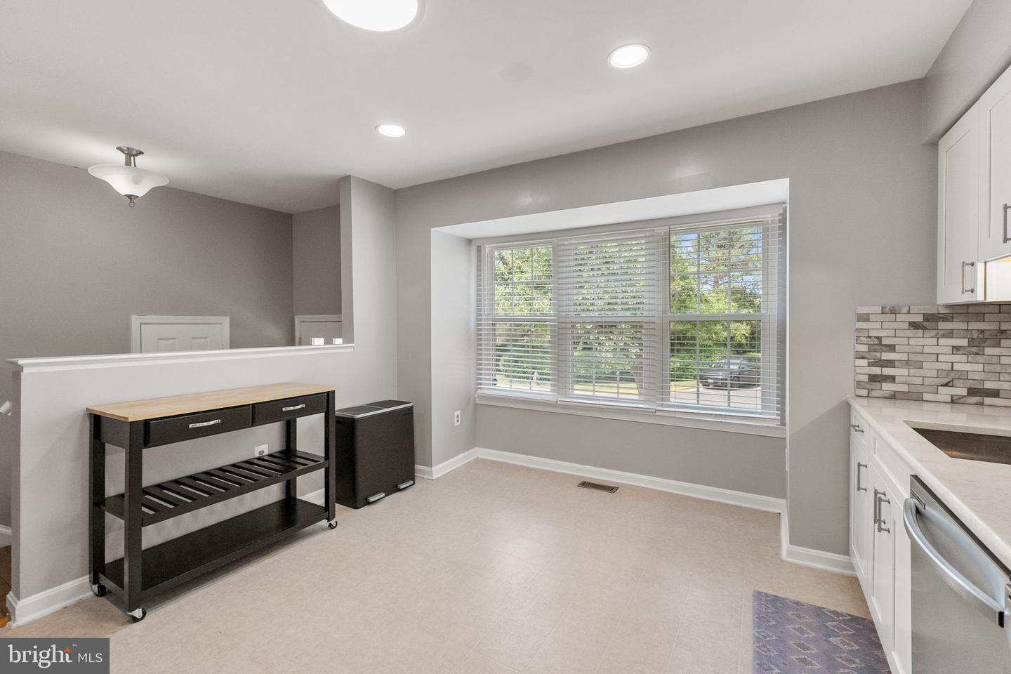 3945 TALLOW TREE PL, FAIRFAX, Virginia 22033, 4 Bedrooms Bedrooms, ,3 BathroomsBathrooms,Residential,For sale,3945 TALLOW TREE PL,VAFX2243742 MLS # VAFX2243742