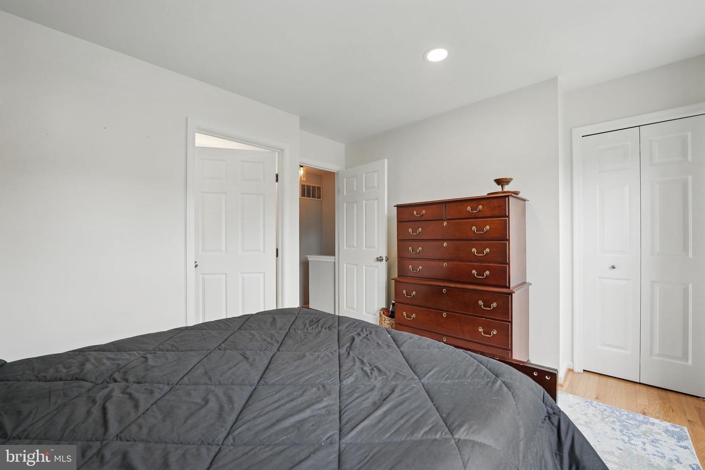 6383 MICHAEL ROBERT DR, SPRINGFIELD, Virginia 22150, 2 Bedrooms Bedrooms, ,2 BathroomsBathrooms,Residential,For sale,6383 MICHAEL ROBERT DR,VAFX2243852 MLS # VAFX2243852