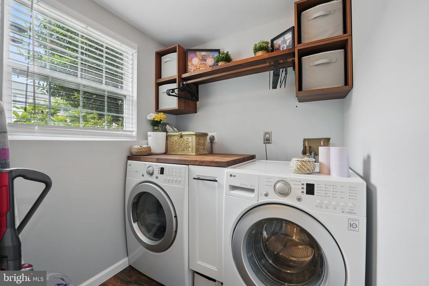 6383 MICHAEL ROBERT DR, SPRINGFIELD, Virginia 22150, 2 Bedrooms Bedrooms, ,2 BathroomsBathrooms,Residential,For sale,6383 MICHAEL ROBERT DR,VAFX2243852 MLS # VAFX2243852