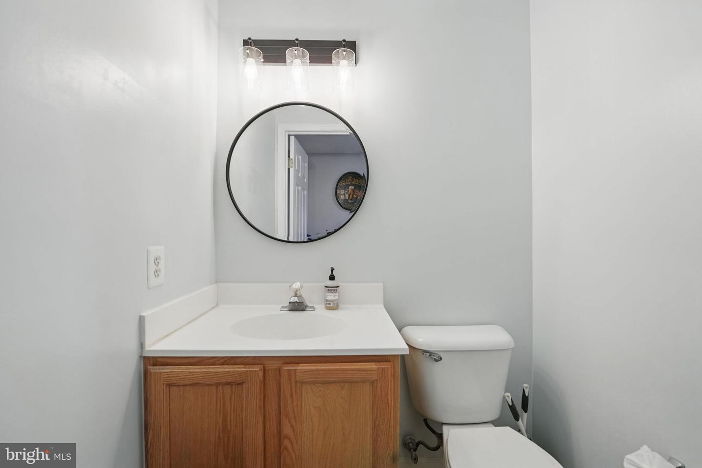 6383 MICHAEL ROBERT DR, SPRINGFIELD, Virginia 22150, 2 Bedrooms Bedrooms, ,2 BathroomsBathrooms,Residential,For sale,6383 MICHAEL ROBERT DR,VAFX2243852 MLS # VAFX2243852