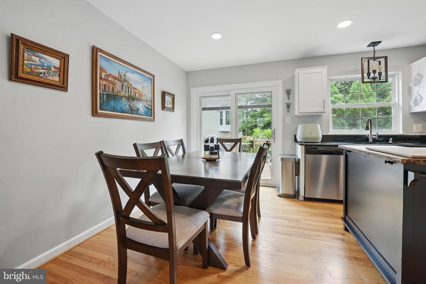 6383 MICHAEL ROBERT DR, SPRINGFIELD, Virginia 22150, 2 Bedrooms Bedrooms, ,2 BathroomsBathrooms,Residential,For sale,6383 MICHAEL ROBERT DR,VAFX2243852 MLS # VAFX2243852