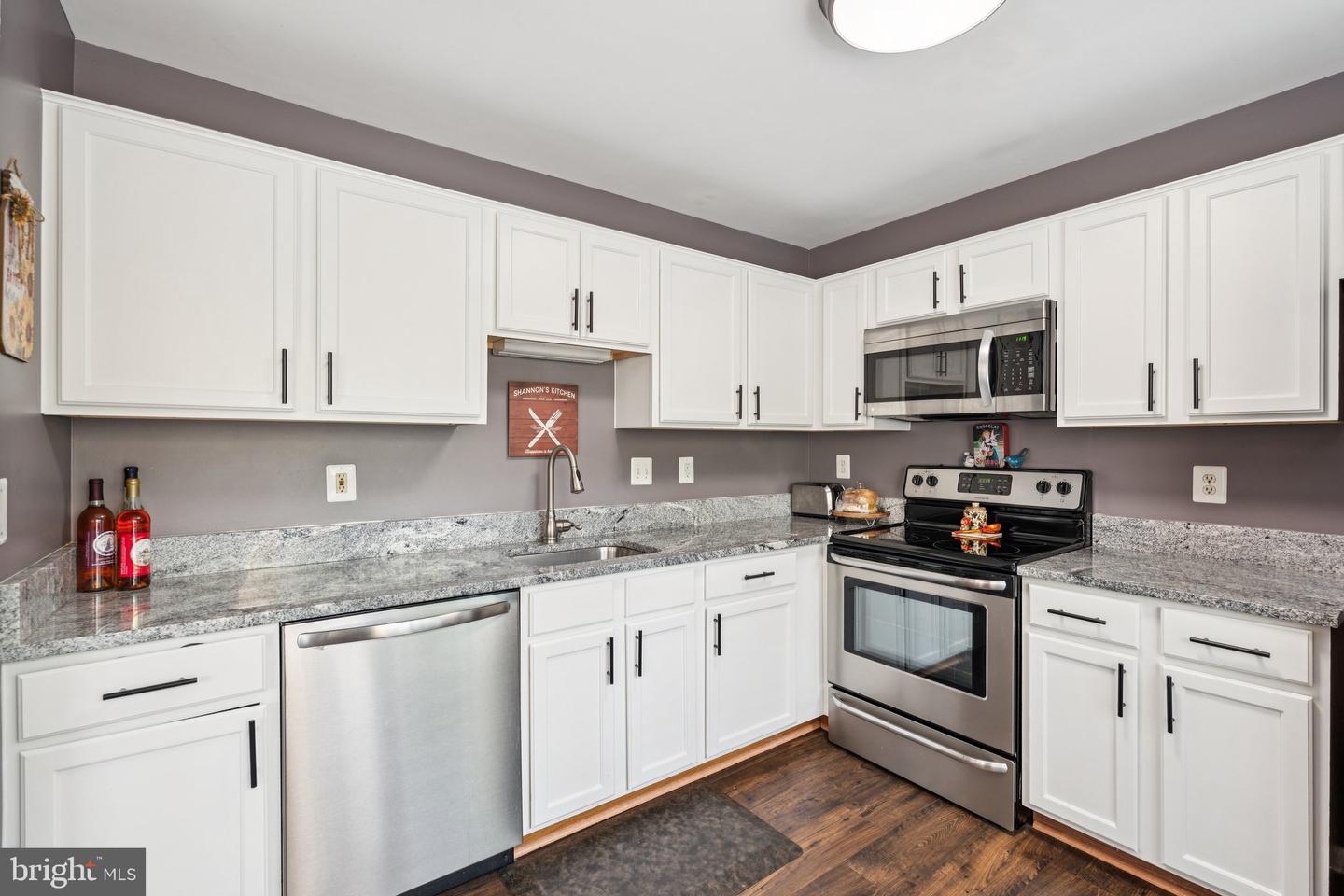11193 RIENZI PL #203, MANASSAS, Virginia 20109, 2 Bedrooms Bedrooms, ,2 BathroomsBathrooms,Residential,For sale,11193 RIENZI PL #203,VAPW2095776 MLS # VAPW2095776
