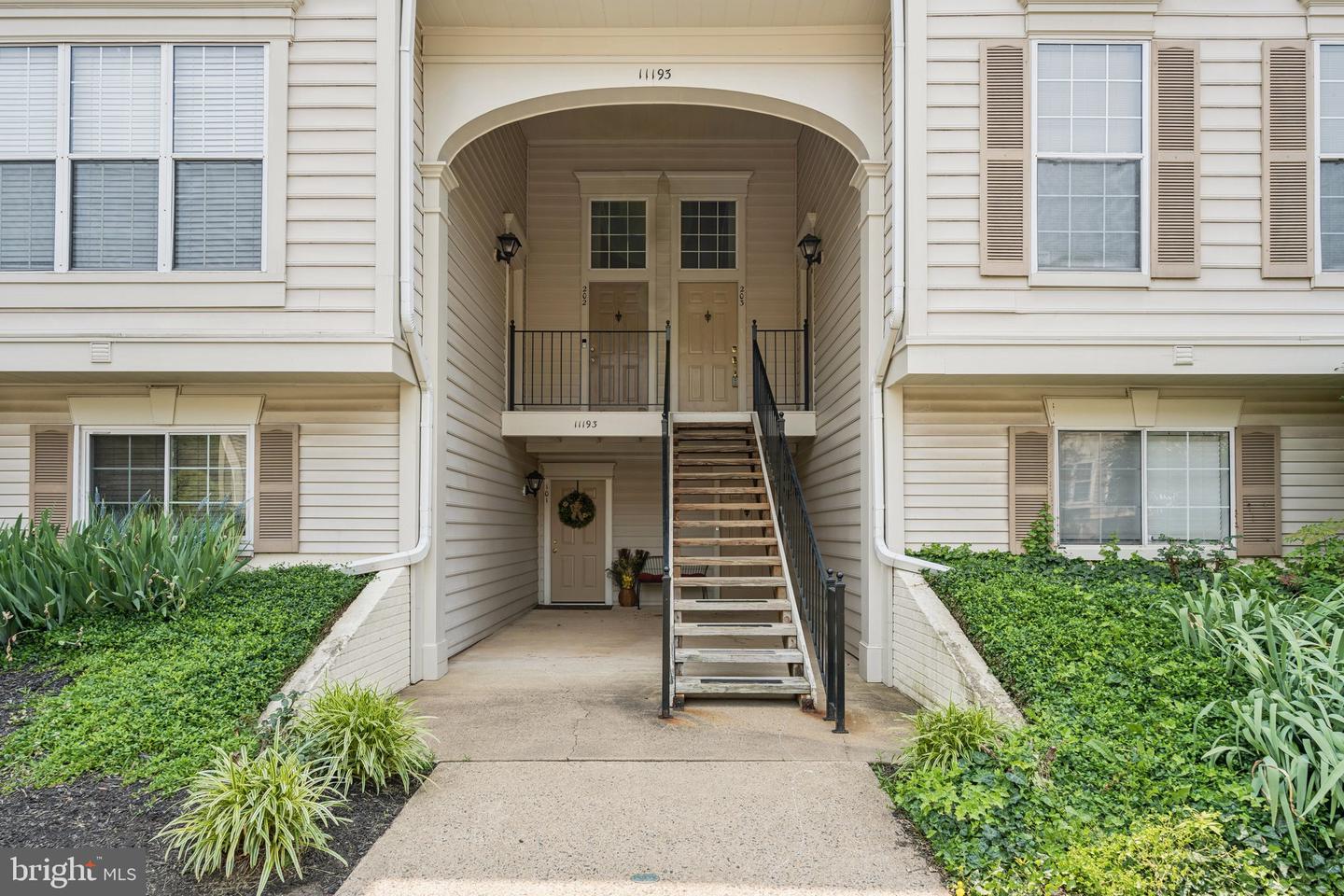 11193 RIENZI PL #203, MANASSAS, Virginia 20109, 2 Bedrooms Bedrooms, ,2 BathroomsBathrooms,Residential,For sale,11193 RIENZI PL #203,VAPW2095776 MLS # VAPW2095776