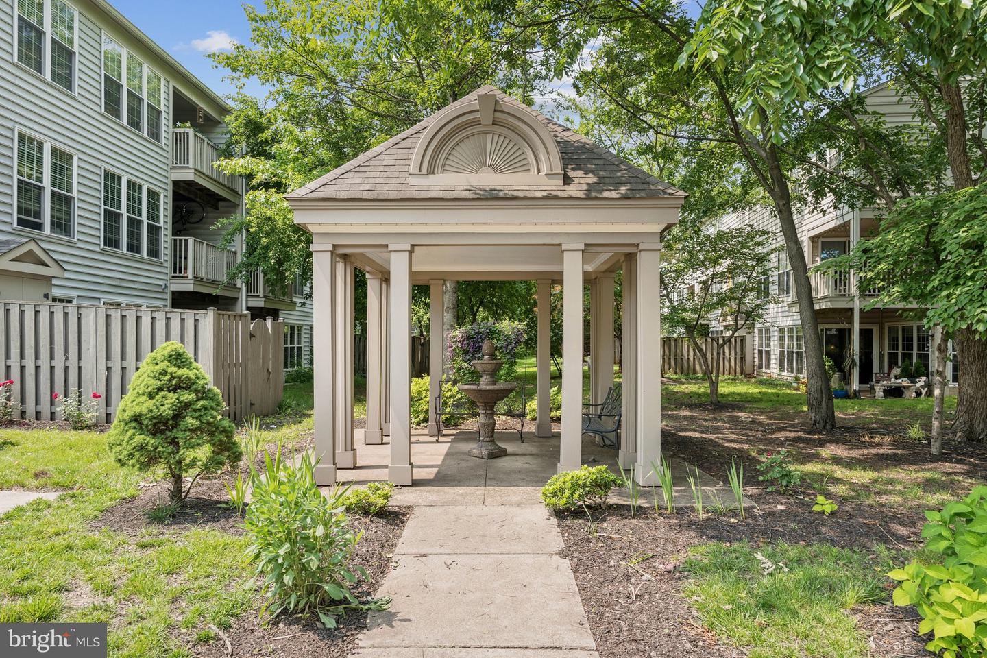 11193 RIENZI PL #203, MANASSAS, Virginia 20109, 2 Bedrooms Bedrooms, ,2 BathroomsBathrooms,Residential,For sale,11193 RIENZI PL #203,VAPW2095776 MLS # VAPW2095776