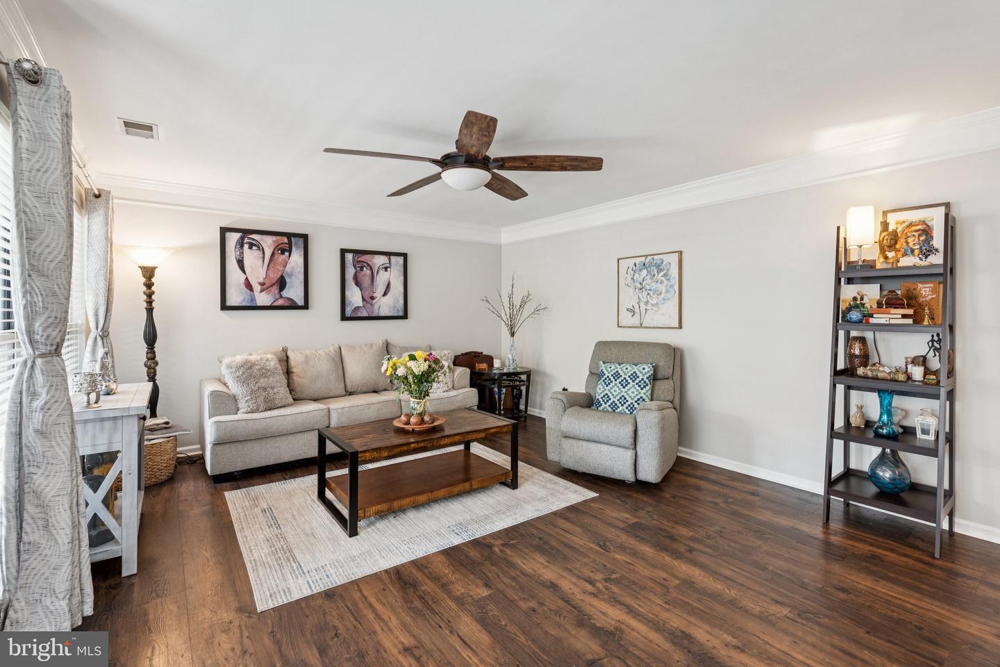 11193 RIENZI PL #203, MANASSAS, Virginia 20109, 2 Bedrooms Bedrooms, ,2 BathroomsBathrooms,Residential,For sale,11193 RIENZI PL #203,VAPW2095776 MLS # VAPW2095776