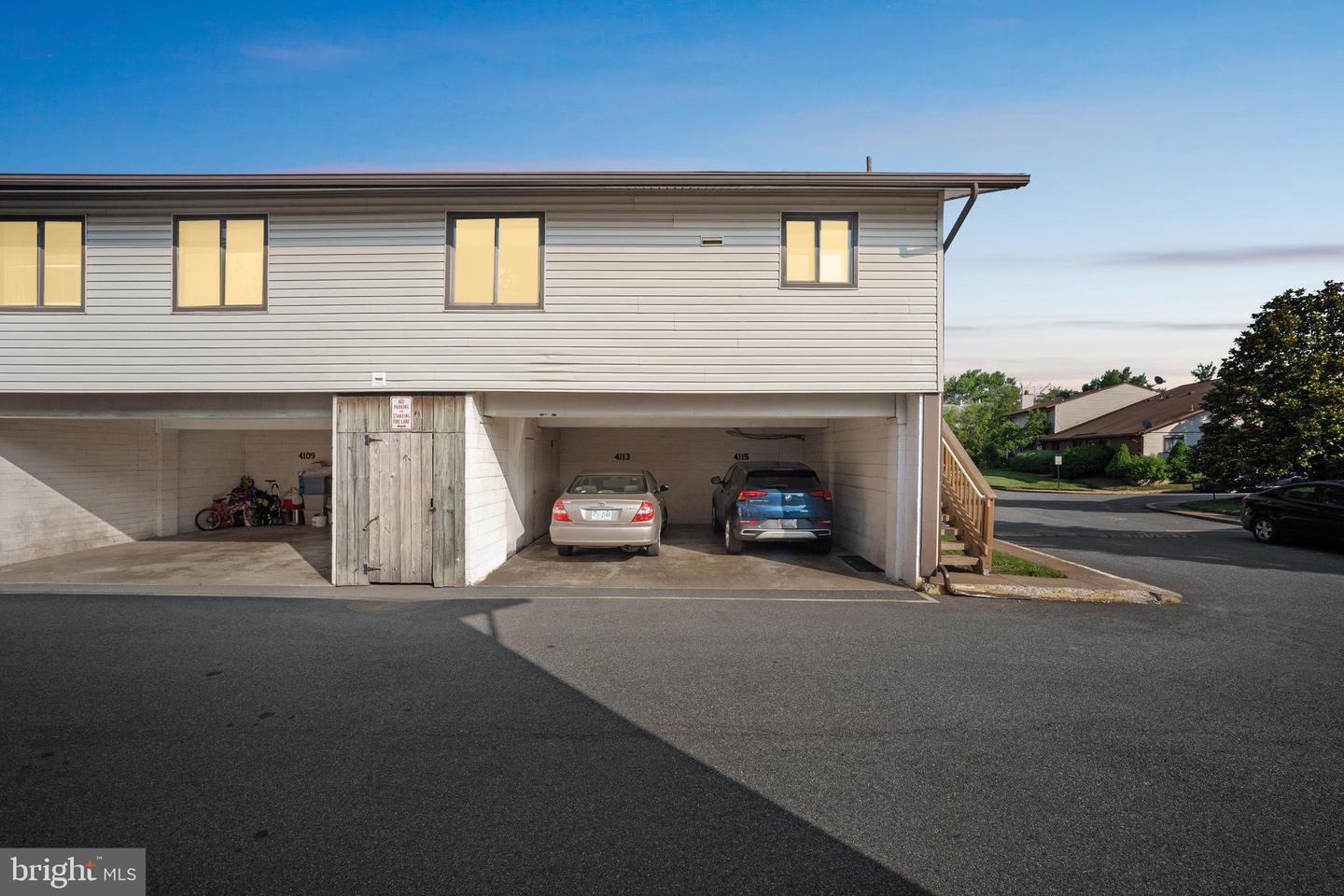 4115 MEADOWLAND CT #CT 8, CHANTILLY, Virginia 20151, 2 Bedrooms Bedrooms, ,1 BathroomBathrooms,Residential,For sale,4115 MEADOWLAND CT #CT 8,VAFX2243876 MLS # VAFX2243876