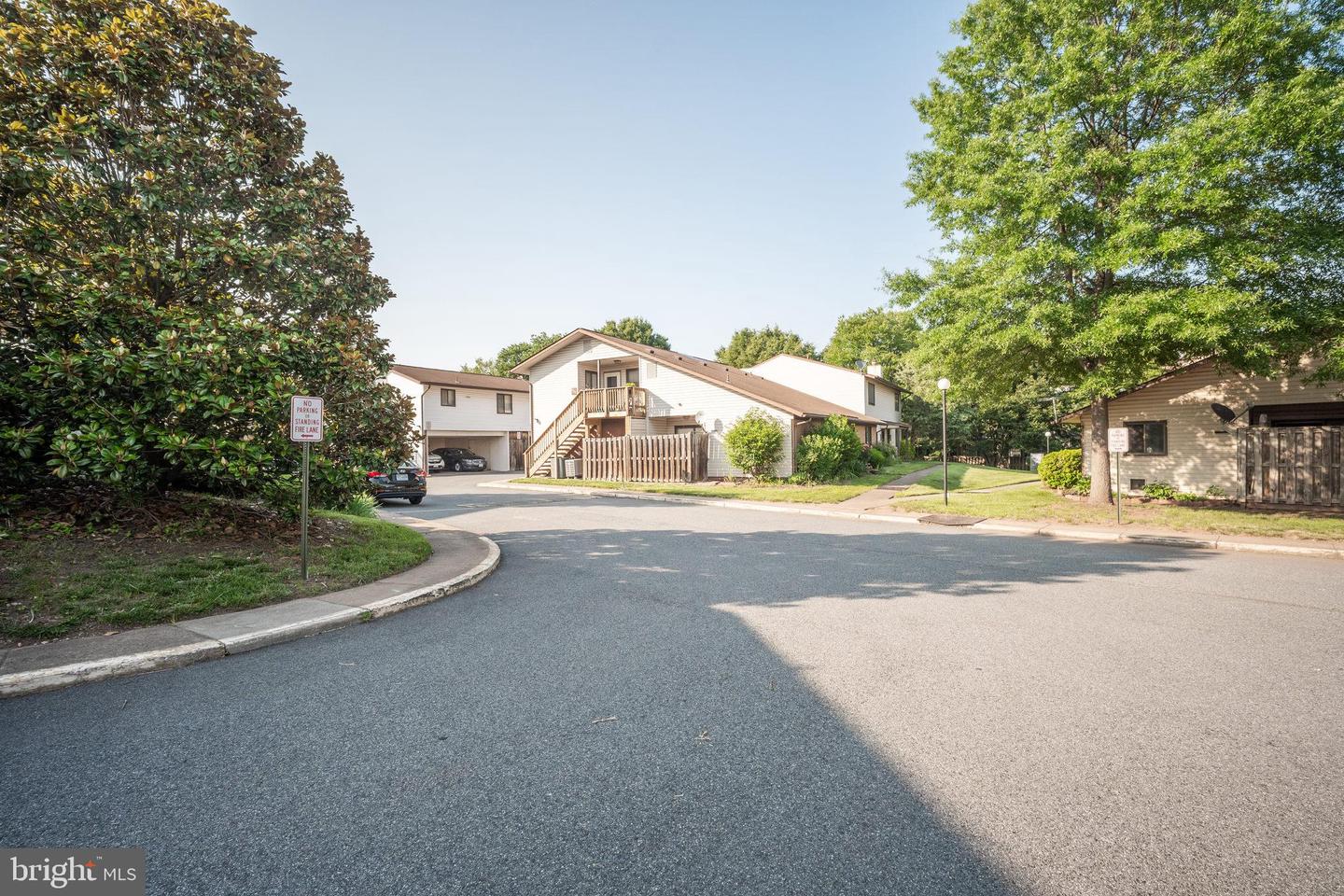 4115 MEADOWLAND CT #CT 8, CHANTILLY, Virginia 20151, 2 Bedrooms Bedrooms, ,1 BathroomBathrooms,Residential,For sale,4115 MEADOWLAND CT #CT 8,VAFX2243876 MLS # VAFX2243876