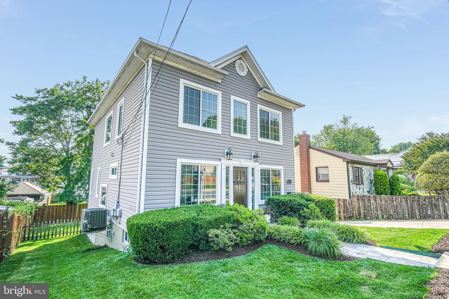 1812 N CULPEPER ST, ARLINGTON, Virginia 22207, 5 Bedrooms Bedrooms, ,3 BathroomsBathrooms,Residential,For sale,1812 N CULPEPER ST,VAAR2058352 MLS # VAAR2058352