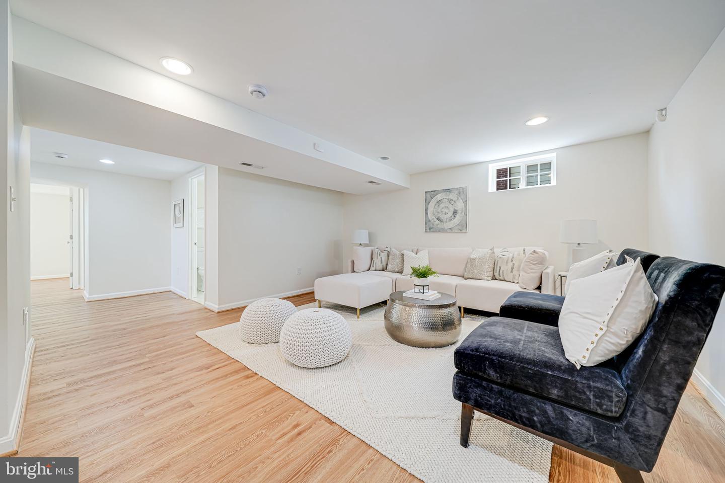 1812 N CULPEPER ST, ARLINGTON, Virginia 22207, 5 Bedrooms Bedrooms, ,3 BathroomsBathrooms,Residential,For sale,1812 N CULPEPER ST,VAAR2058352 MLS # VAAR2058352
