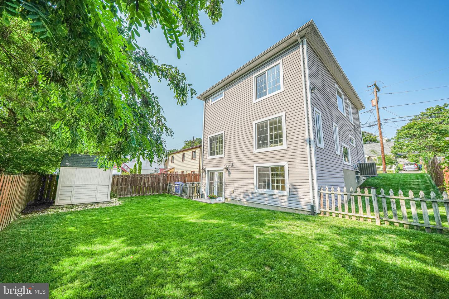 1812 N CULPEPER ST, ARLINGTON, Virginia 22207, 5 Bedrooms Bedrooms, ,3 BathroomsBathrooms,Residential,For sale,1812 N CULPEPER ST,VAAR2058352 MLS # VAAR2058352