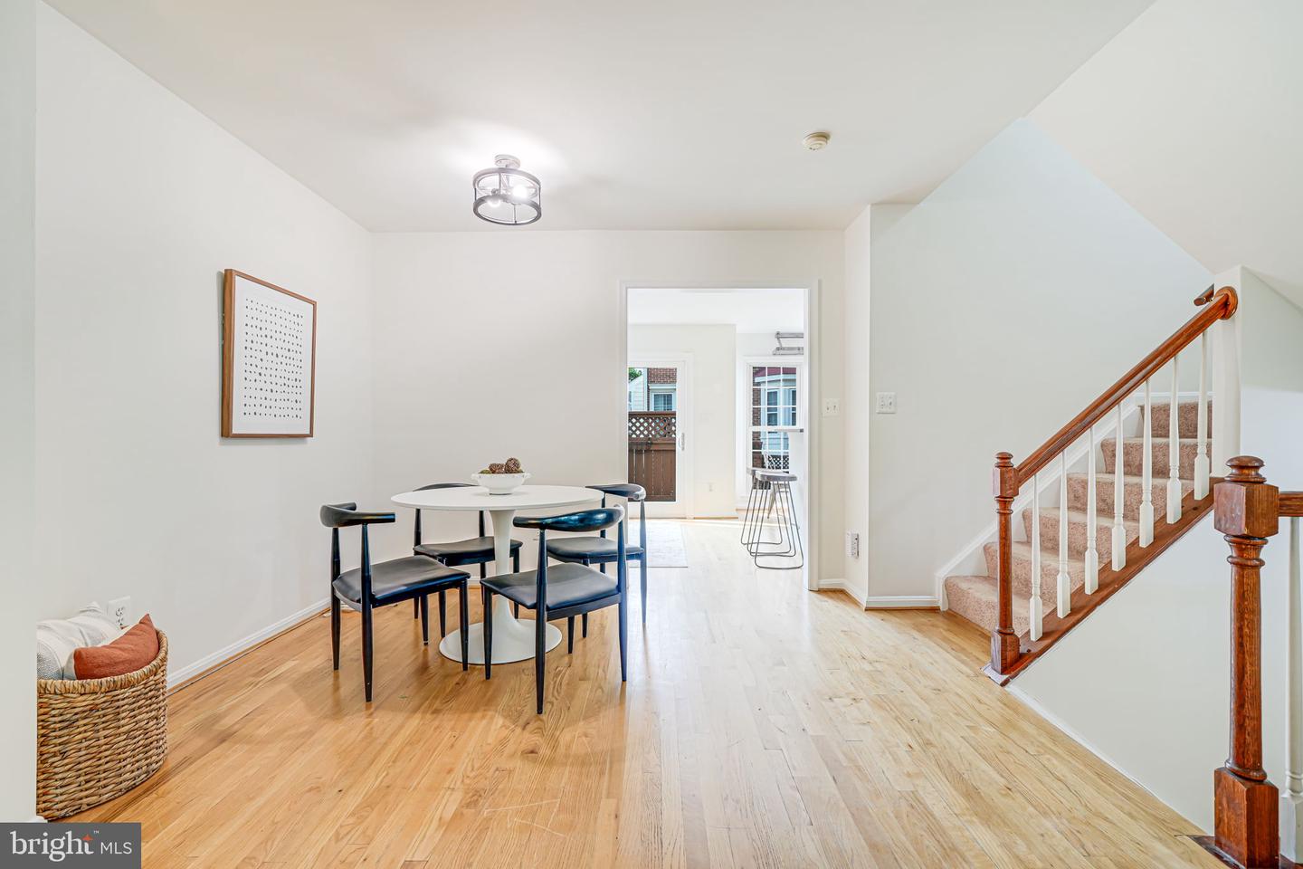 2426 N HAMPTON DR, ALEXANDRIA, Virginia 22311, 3 Bedrooms Bedrooms, ,2 BathroomsBathrooms,Residential,For sale,2426 N HAMPTON DR,VAAX2045838 MLS # VAAX2045838