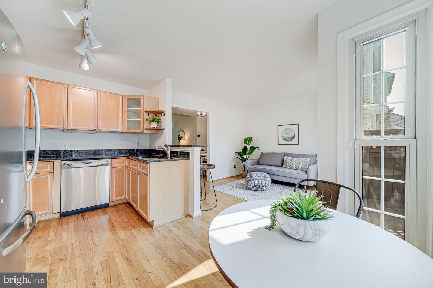 2426 N HAMPTON DR, ALEXANDRIA, Virginia 22311, 3 Bedrooms Bedrooms, ,2 BathroomsBathrooms,Residential,For sale,2426 N HAMPTON DR,VAAX2045838 MLS # VAAX2045838