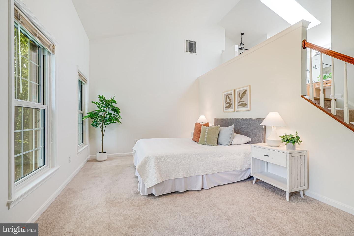 2426 N HAMPTON DR, ALEXANDRIA, Virginia 22311, 3 Bedrooms Bedrooms, ,2 BathroomsBathrooms,Residential,For sale,2426 N HAMPTON DR,VAAX2045838 MLS # VAAX2045838