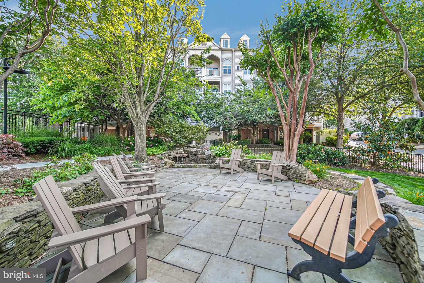 2426 N HAMPTON DR, ALEXANDRIA, Virginia 22311, 3 Bedrooms Bedrooms, ,2 BathroomsBathrooms,Residential,For sale,2426 N HAMPTON DR,VAAX2045838 MLS # VAAX2045838
