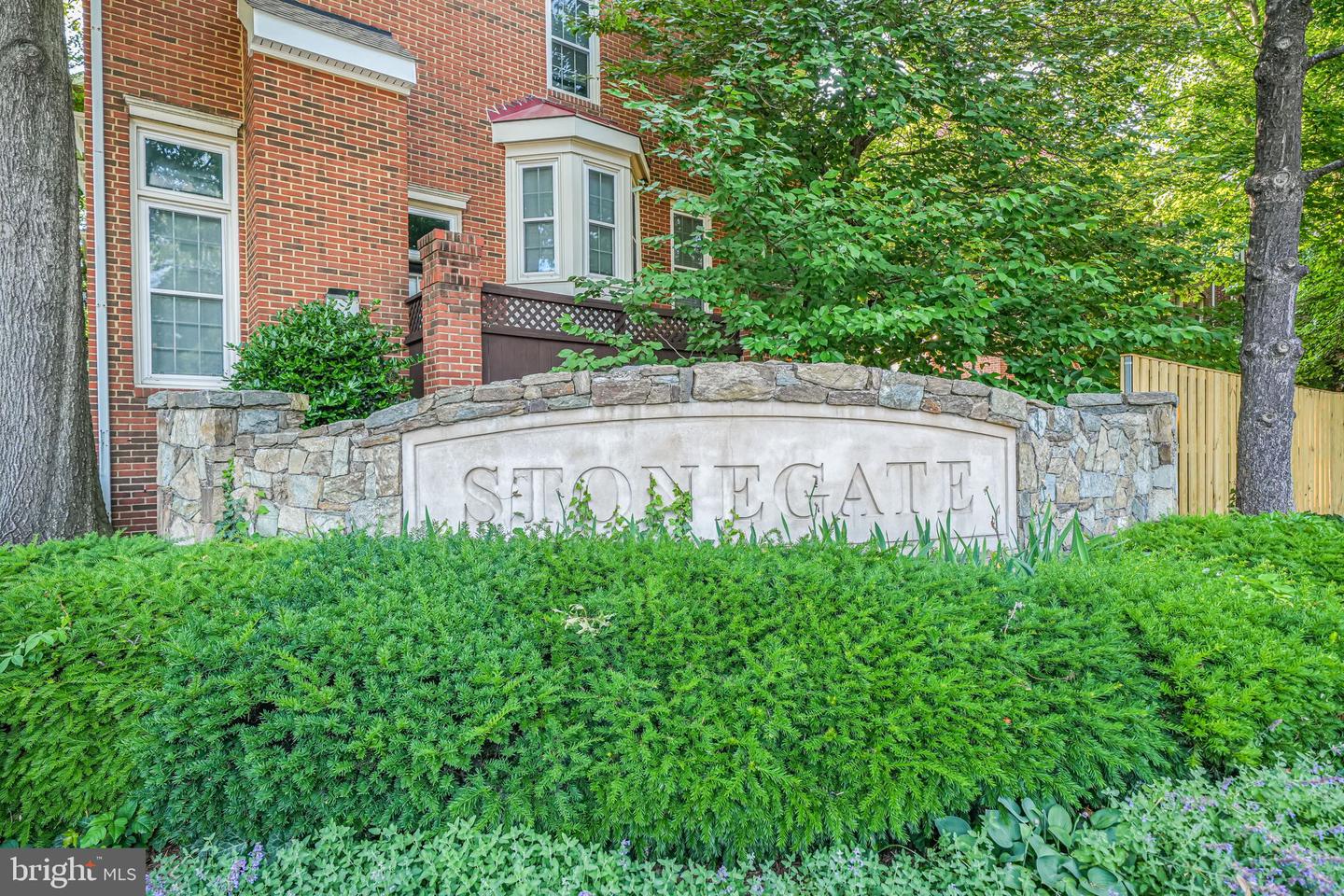 2426 N HAMPTON DR, ALEXANDRIA, Virginia 22311, 3 Bedrooms Bedrooms, ,2 BathroomsBathrooms,Residential,For sale,2426 N HAMPTON DR,VAAX2045838 MLS # VAAX2045838