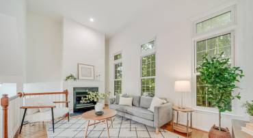 2426 N HAMPTON DR, ALEXANDRIA, Virginia 22311, 3 Bedrooms Bedrooms, ,2 BathroomsBathrooms,Residential,For sale,2426 N HAMPTON DR,VAAX2045838 MLS # VAAX2045838