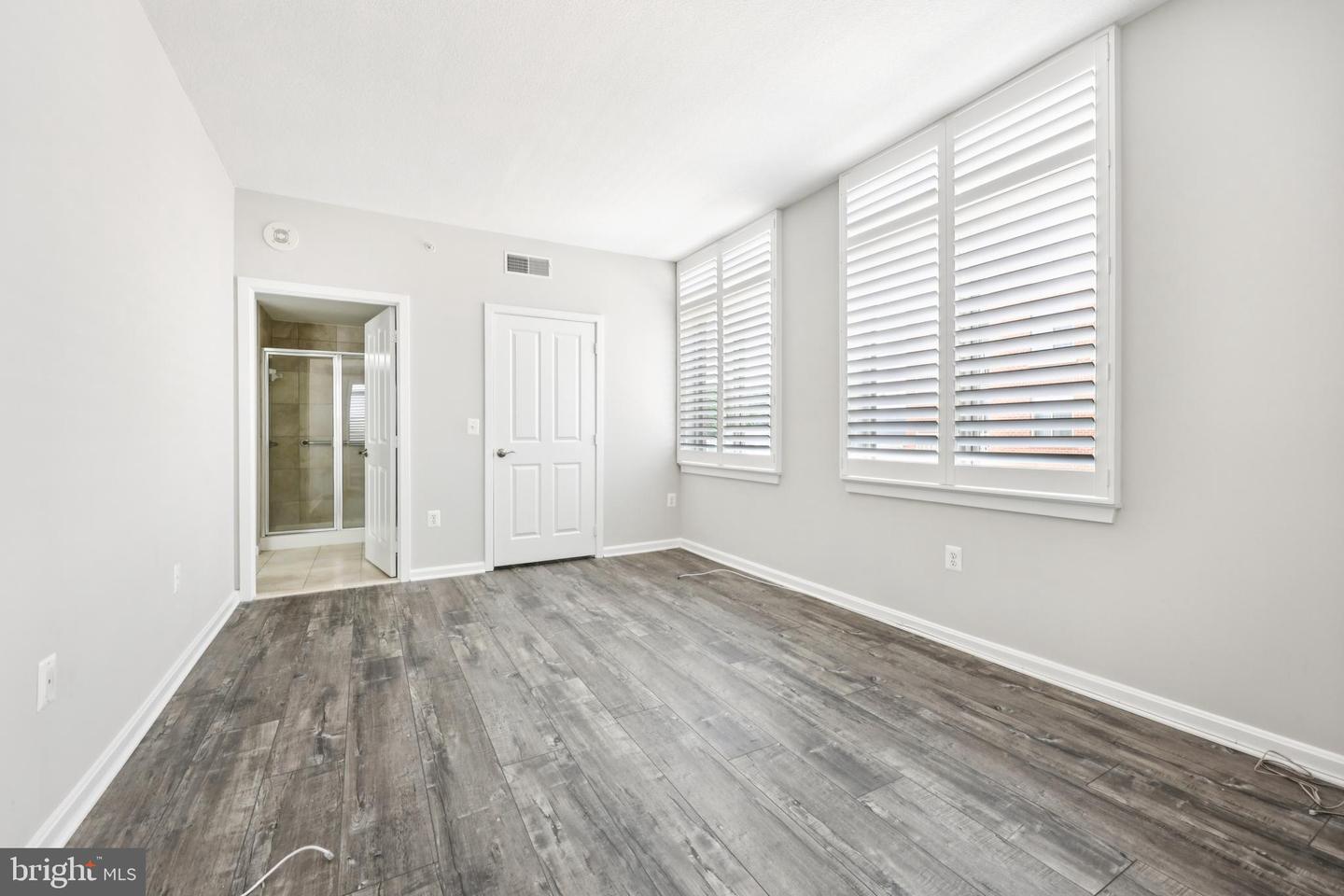 4480 MARKET COMMONS DR #416, FAIRFAX, Virginia 22033, 2 Bedrooms Bedrooms, ,2 BathroomsBathrooms,Residential,For sale,4480 MARKET COMMONS DR #416,VAFX2243988 MLS # VAFX2243988