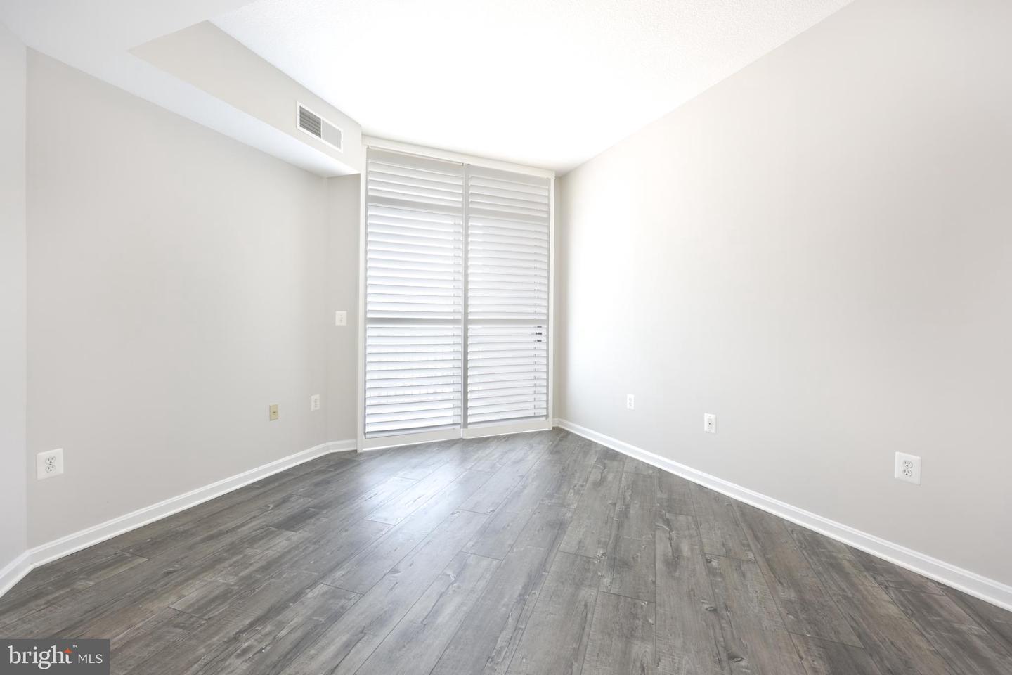 4480 MARKET COMMONS DR #416, FAIRFAX, Virginia 22033, 2 Bedrooms Bedrooms, ,2 BathroomsBathrooms,Residential,For sale,4480 MARKET COMMONS DR #416,VAFX2243988 MLS # VAFX2243988