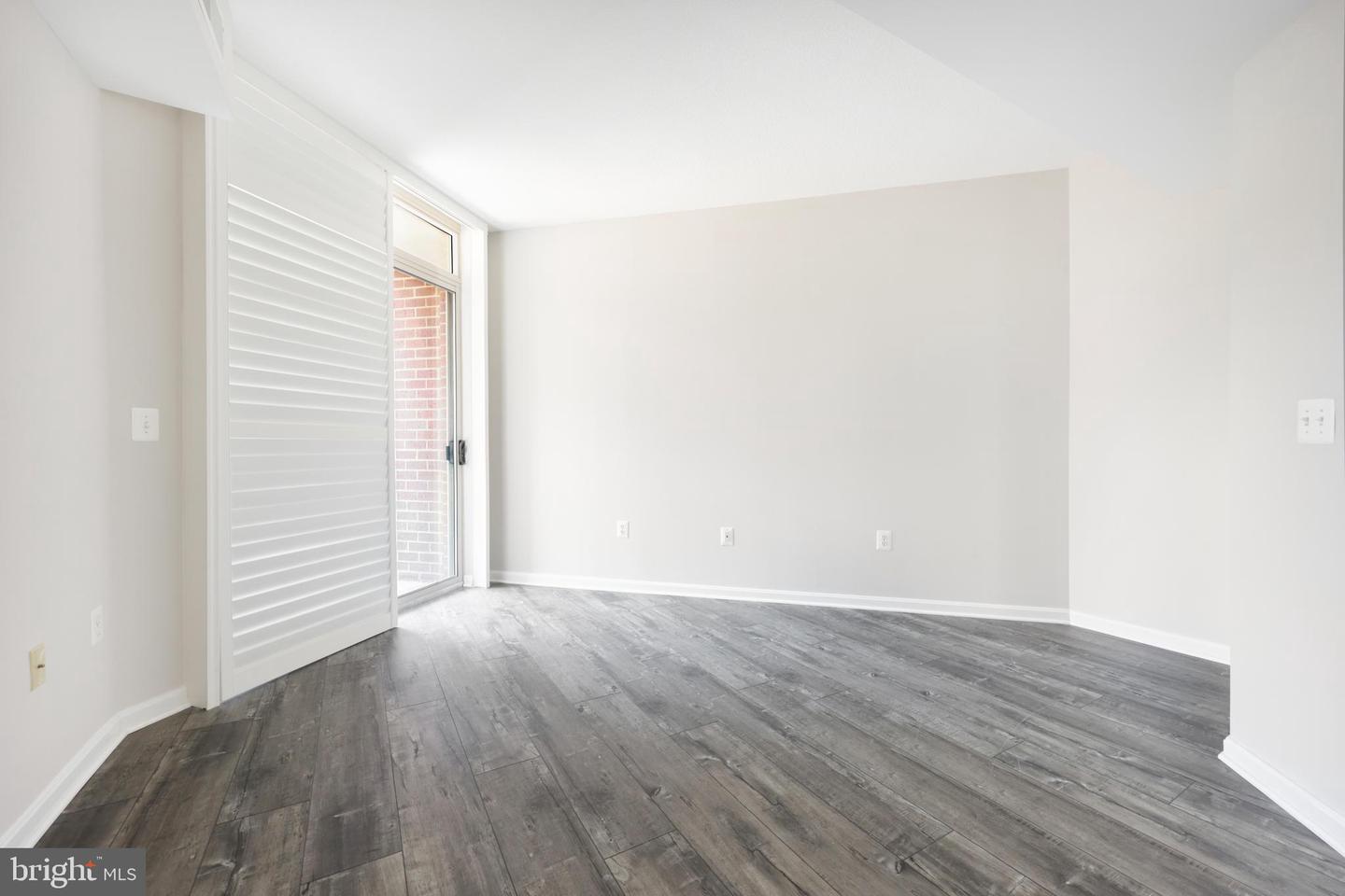 4480 MARKET COMMONS DR #416, FAIRFAX, Virginia 22033, 2 Bedrooms Bedrooms, ,2 BathroomsBathrooms,Residential,For sale,4480 MARKET COMMONS DR #416,VAFX2243988 MLS # VAFX2243988