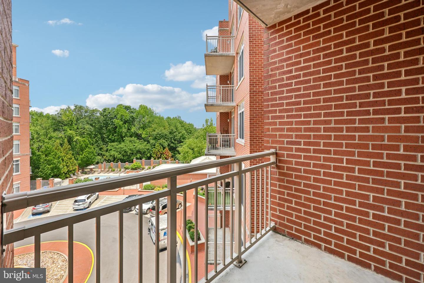 4480 MARKET COMMONS DR #416, FAIRFAX, Virginia 22033, 2 Bedrooms Bedrooms, ,2 BathroomsBathrooms,Residential,For sale,4480 MARKET COMMONS DR #416,VAFX2243988 MLS # VAFX2243988
