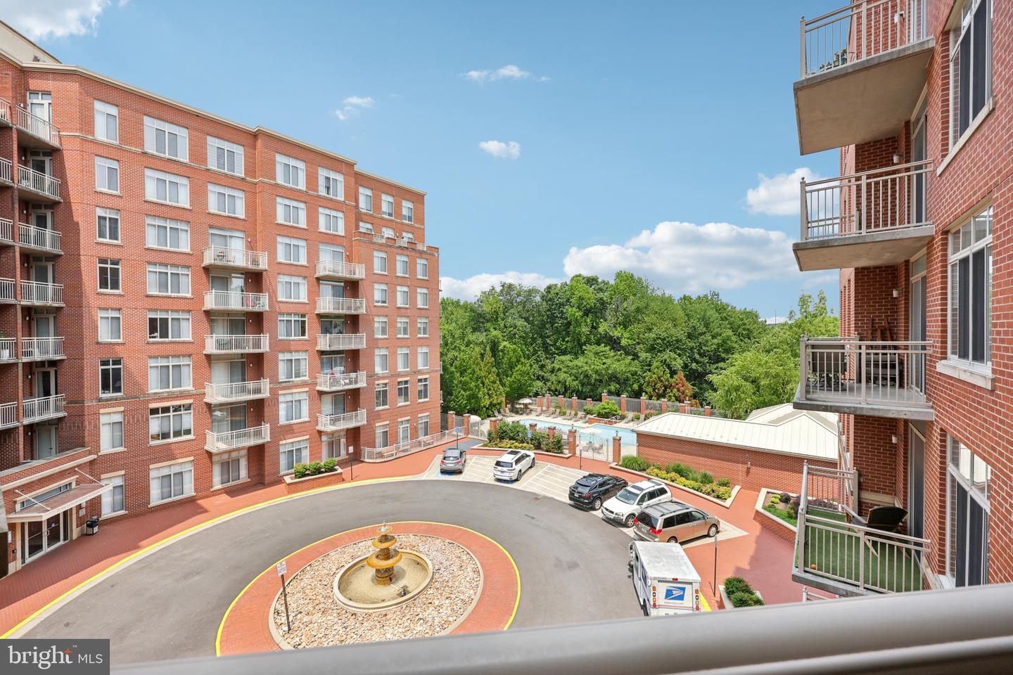 4480 MARKET COMMONS DR #416, FAIRFAX, Virginia 22033, 2 Bedrooms Bedrooms, ,2 BathroomsBathrooms,Residential,For sale,4480 MARKET COMMONS DR #416,VAFX2243988 MLS # VAFX2243988