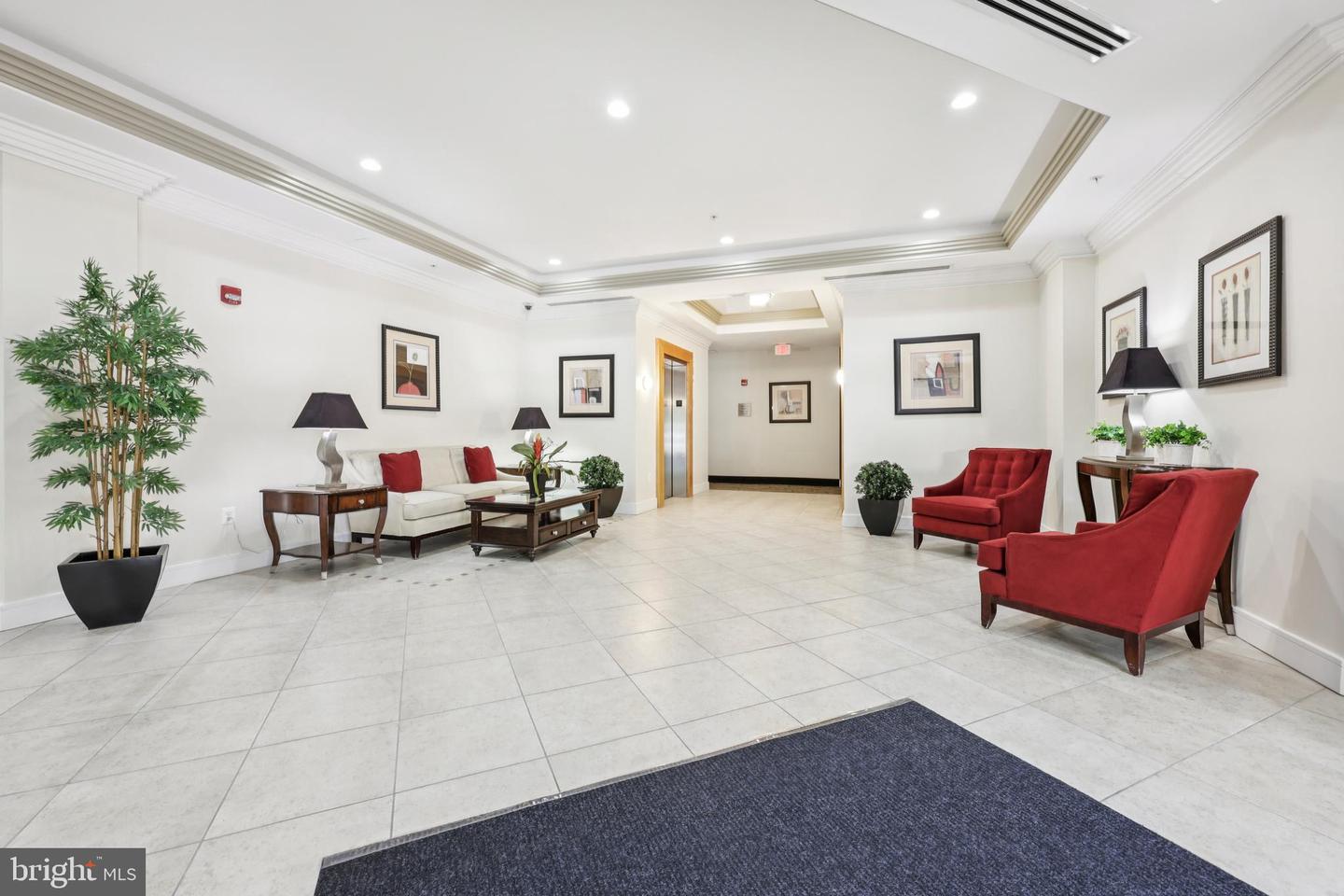 4480 MARKET COMMONS DR #416, FAIRFAX, Virginia 22033, 2 Bedrooms Bedrooms, ,2 BathroomsBathrooms,Residential,For sale,4480 MARKET COMMONS DR #416,VAFX2243988 MLS # VAFX2243988