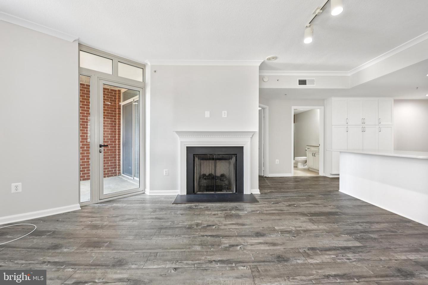 4480 MARKET COMMONS DR #416, FAIRFAX, Virginia 22033, 2 Bedrooms Bedrooms, ,2 BathroomsBathrooms,Residential,For sale,4480 MARKET COMMONS DR #416,VAFX2243988 MLS # VAFX2243988