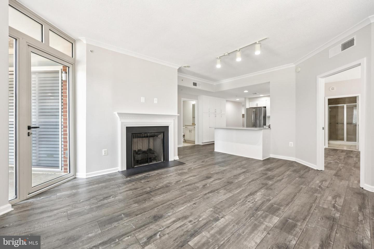 4480 MARKET COMMONS DR #416, FAIRFAX, Virginia 22033, 2 Bedrooms Bedrooms, ,2 BathroomsBathrooms,Residential,For sale,4480 MARKET COMMONS DR #416,VAFX2243988 MLS # VAFX2243988