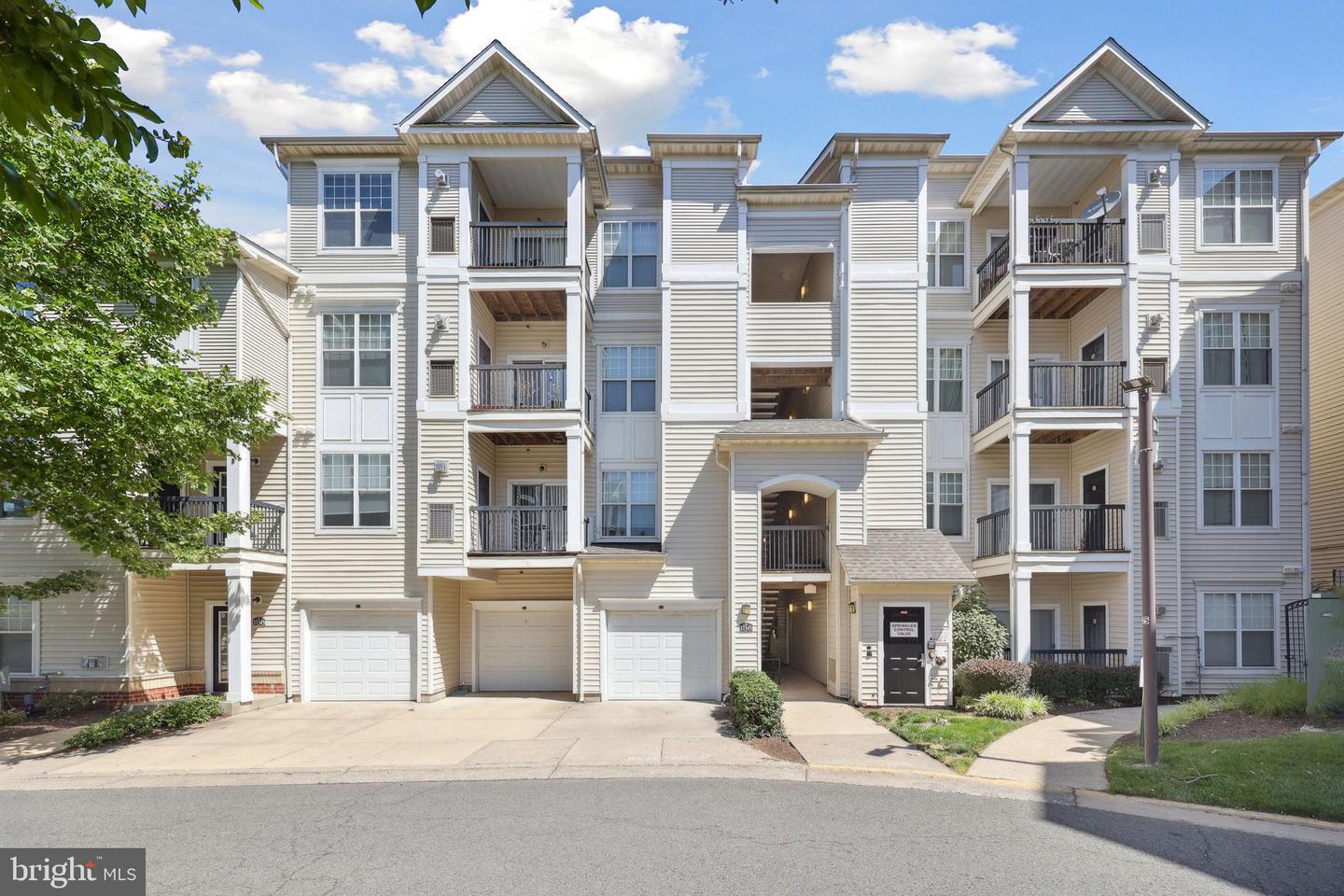 11345 ARISTOTLE DR #6-311, FAIRFAX, Virginia 22030, 2 Bedrooms Bedrooms, ,1 BathroomBathrooms,Residential,For sale,11345 ARISTOTLE DR #6-311,VAFX2244040 MLS # VAFX2244040