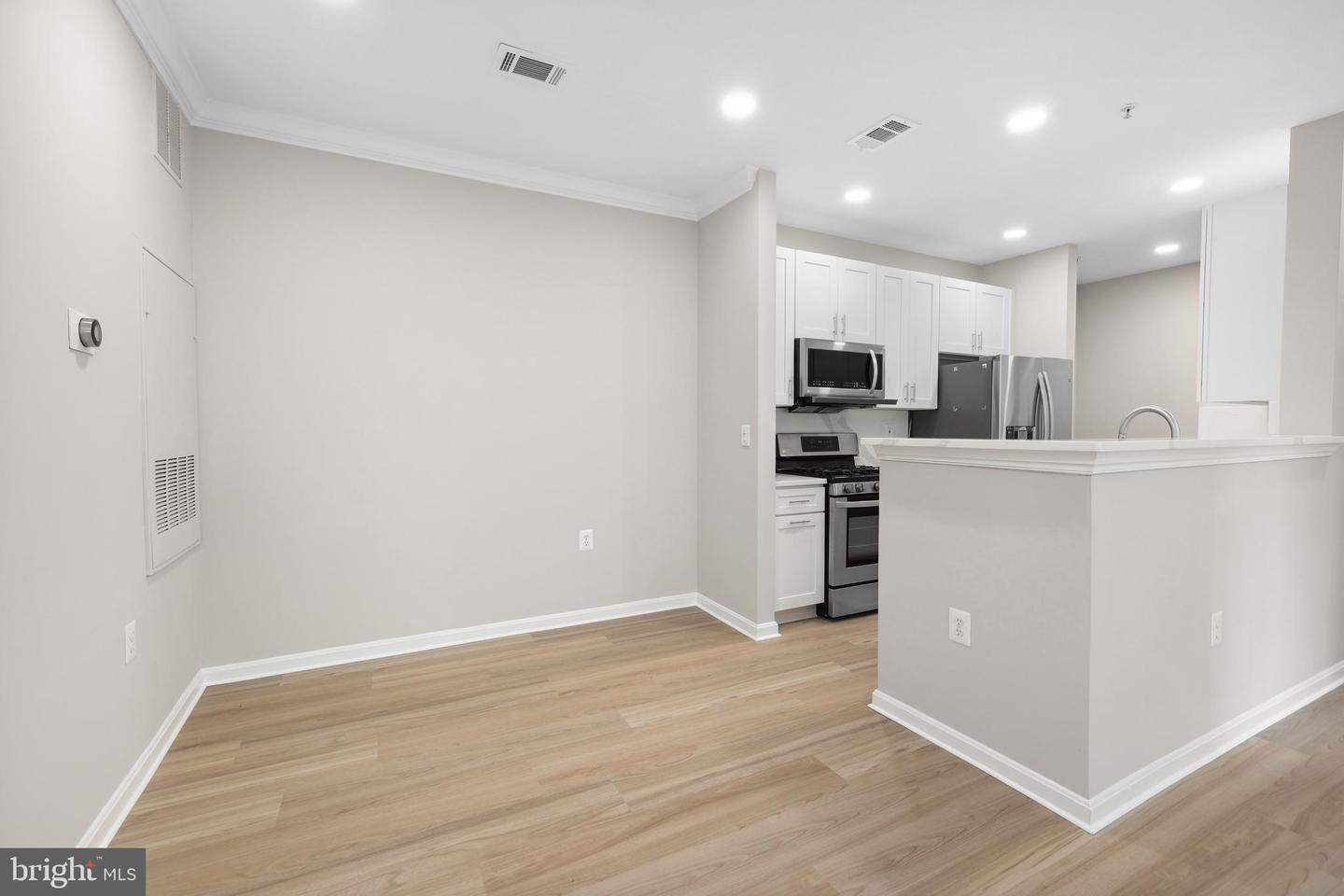 11345 ARISTOTLE DR #6-311, FAIRFAX, Virginia 22030, 2 Bedrooms Bedrooms, ,1 BathroomBathrooms,Residential,For sale,11345 ARISTOTLE DR #6-311,VAFX2244040 MLS # VAFX2244040
