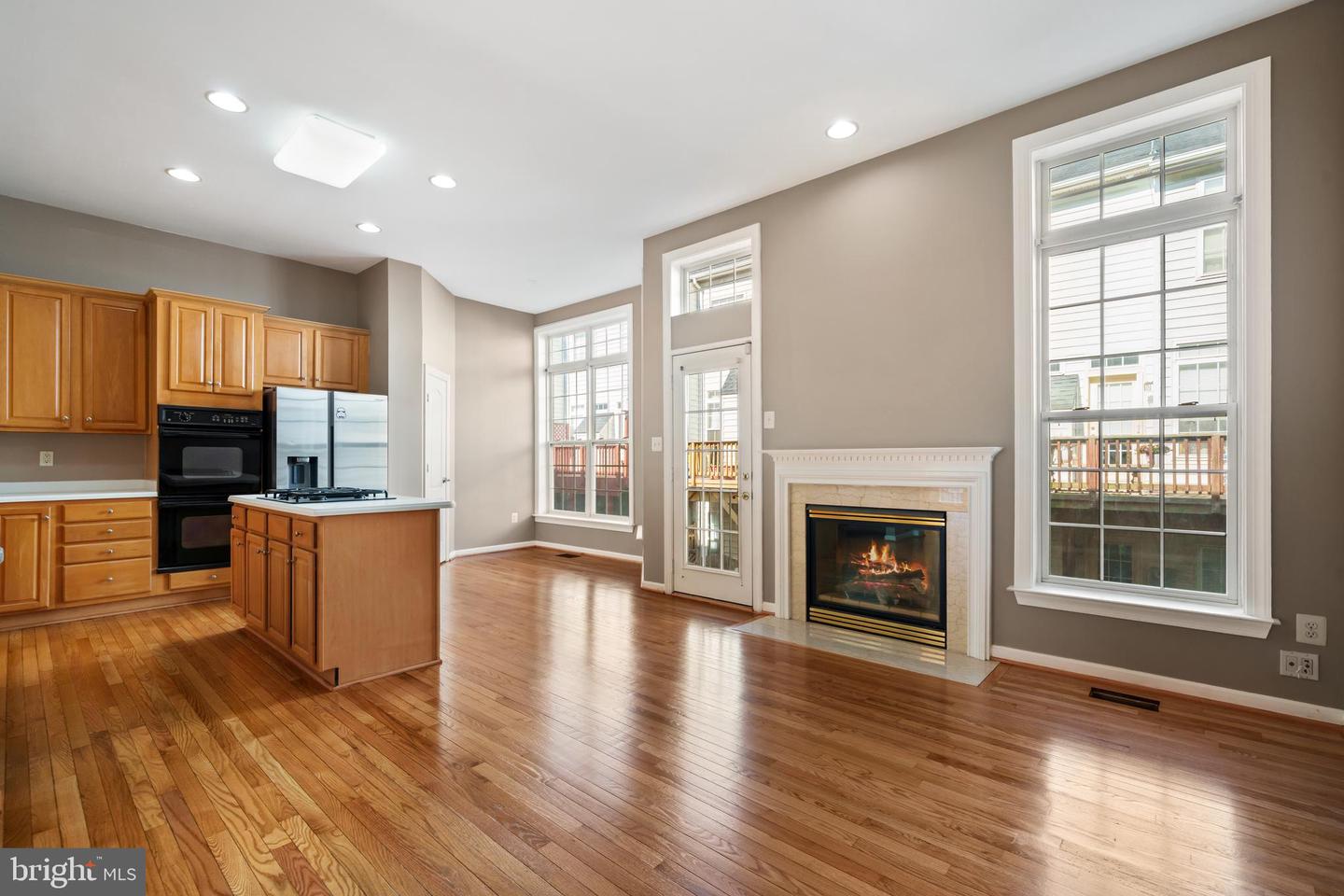 2825 LAURA GAE CIR, VIENNA, Virginia 22180, 3 Bedrooms Bedrooms, ,3 BathroomsBathrooms,Residential,For sale,2825 LAURA GAE CIR,VAFX2244048 MLS # VAFX2244048